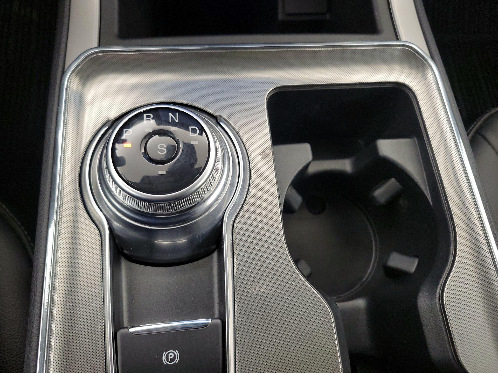 Thumbnail: 2022 Ford Edge - 17