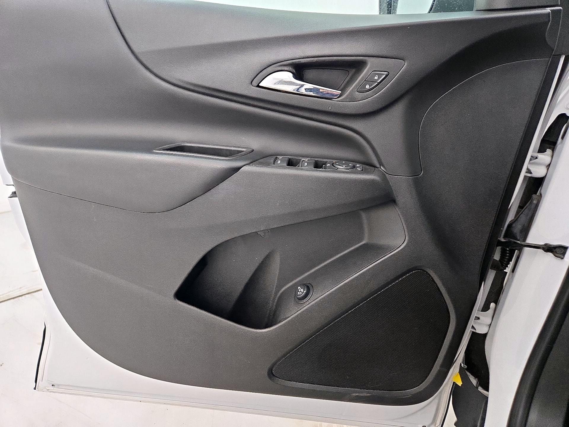 Thumbnail: 2022 Chevrolet Equinox - 12