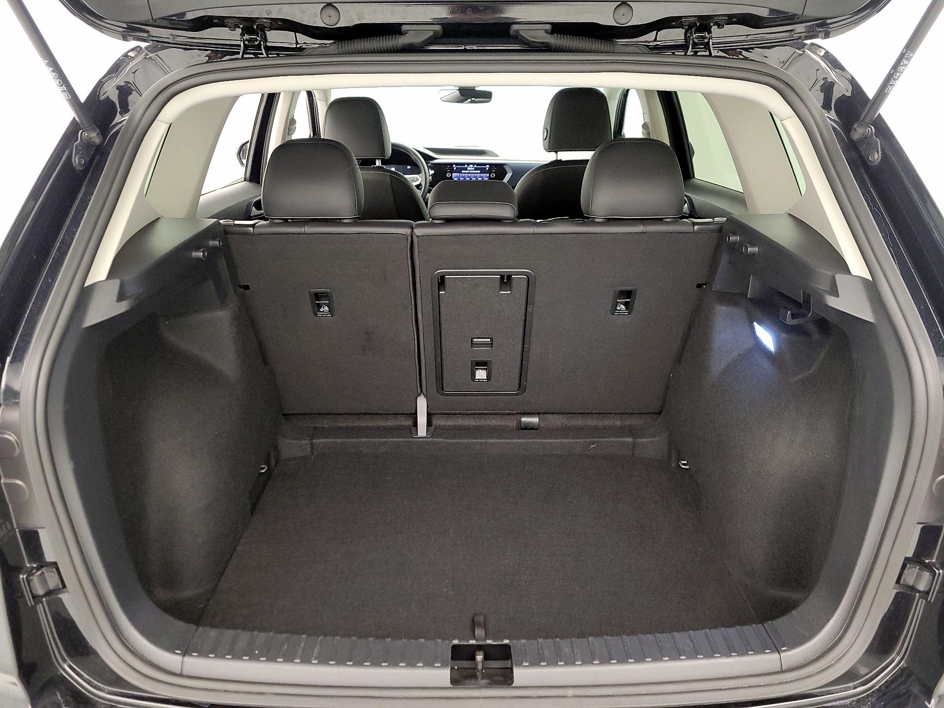 Thumbnail: 2024 Volkswagen Taos - 20