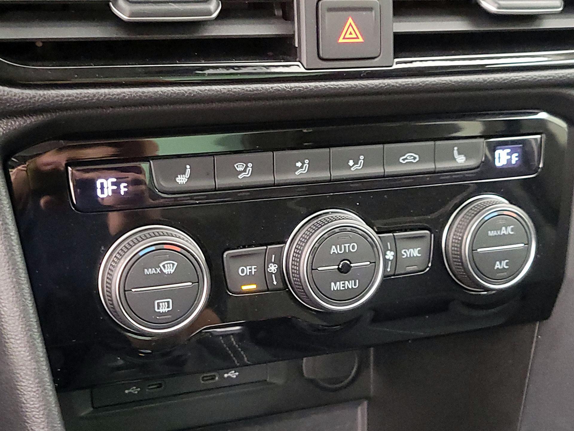 Thumbnail: 2024 Volkswagen Taos - 16