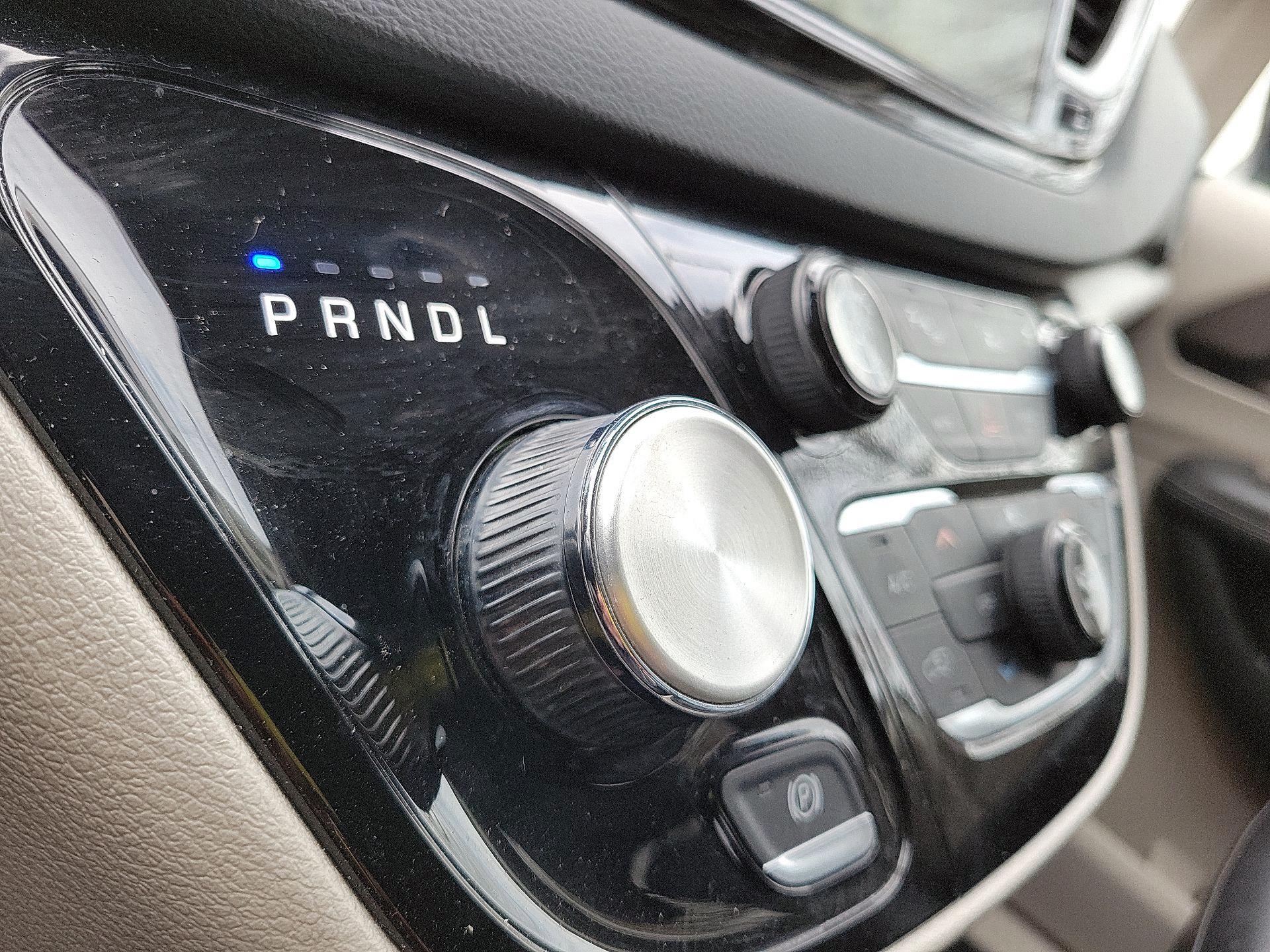 Thumbnail: 2023 Chrysler Pacifica - 15