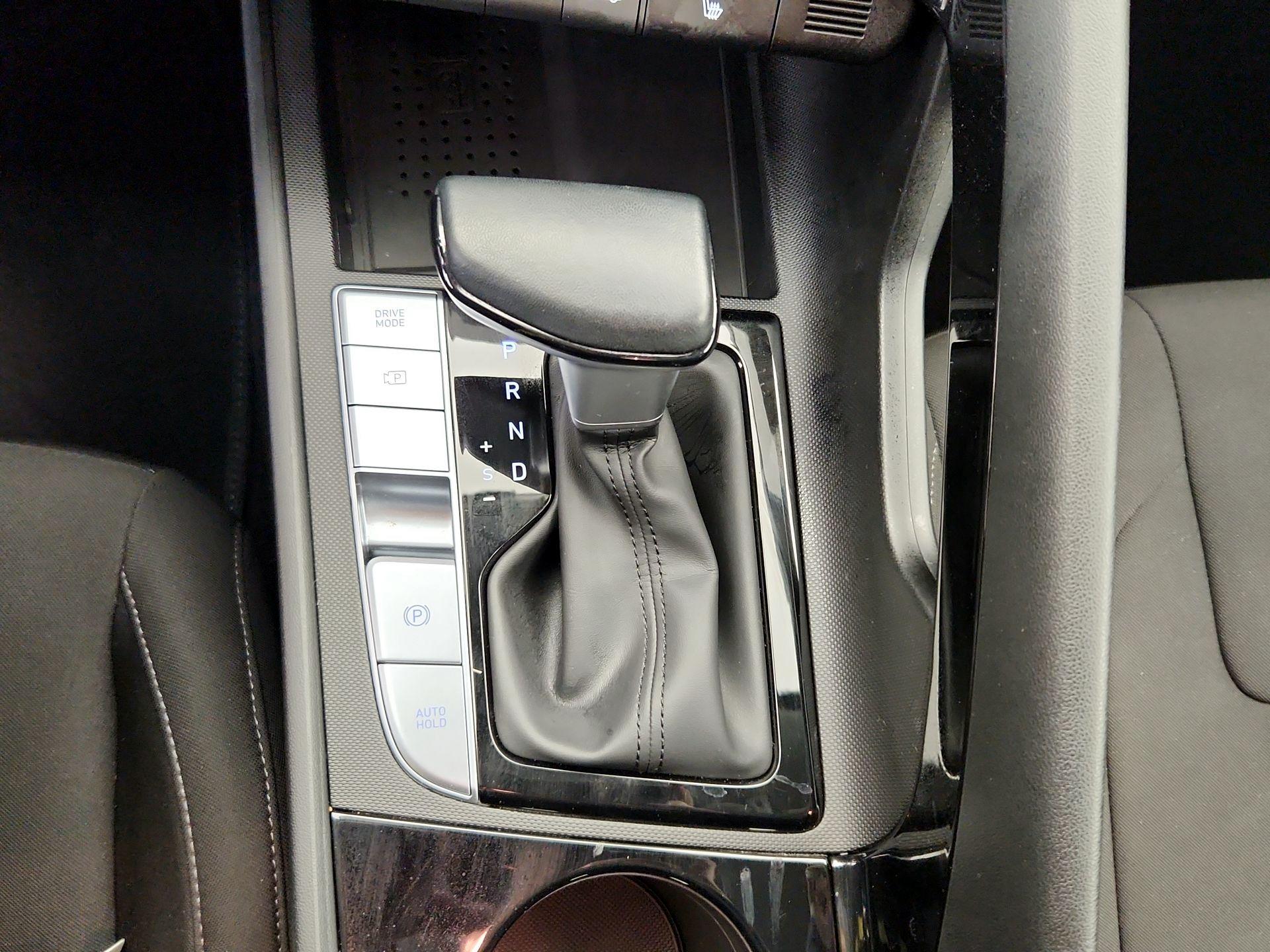 Thumbnail: 2023 Hyundai Elantra - 18