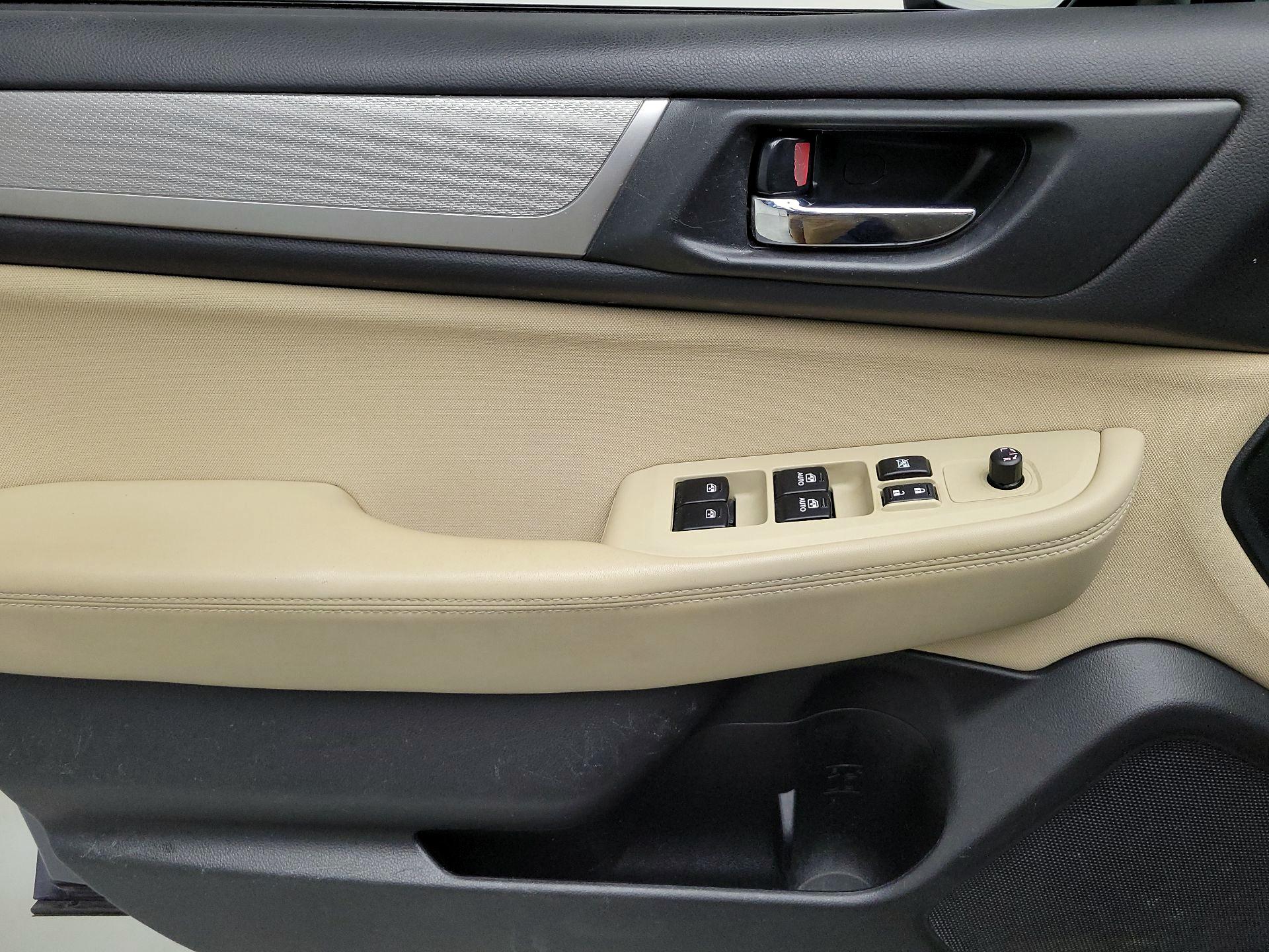 Thumbnail: 2016 Subaru Outback - 12