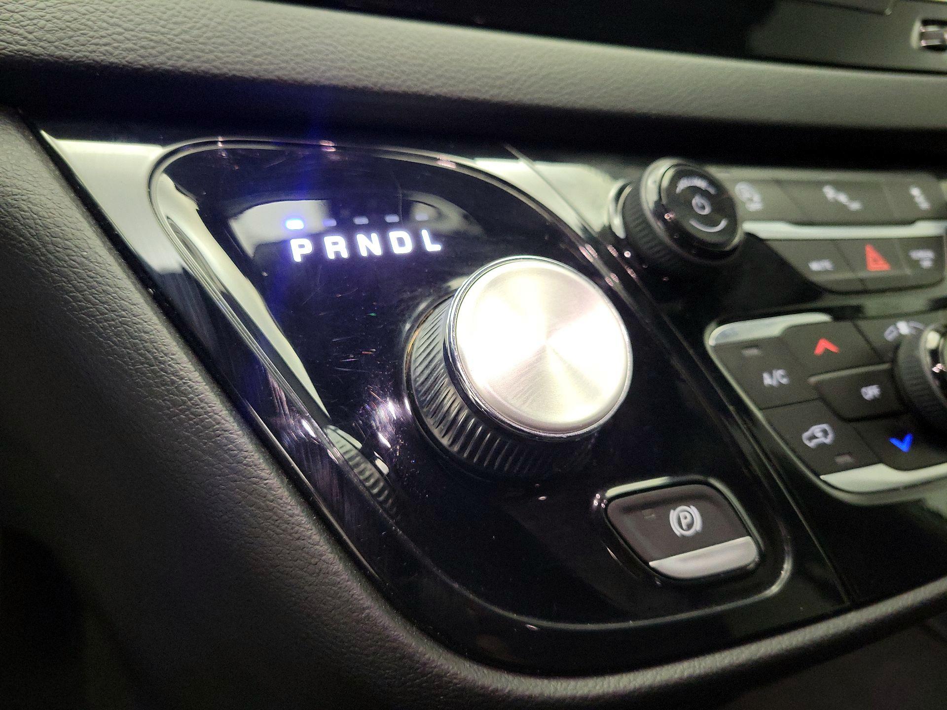 Thumbnail: 2020 Chrysler Pacifica - 16