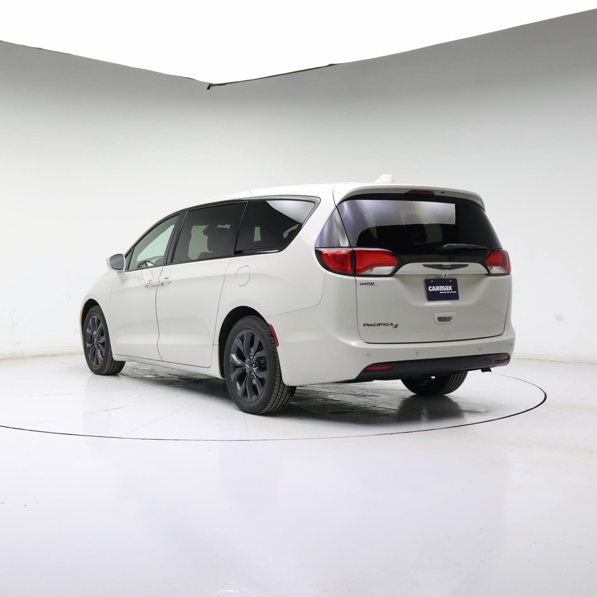 Thumbnail: 2020 Chrysler Pacifica - 2