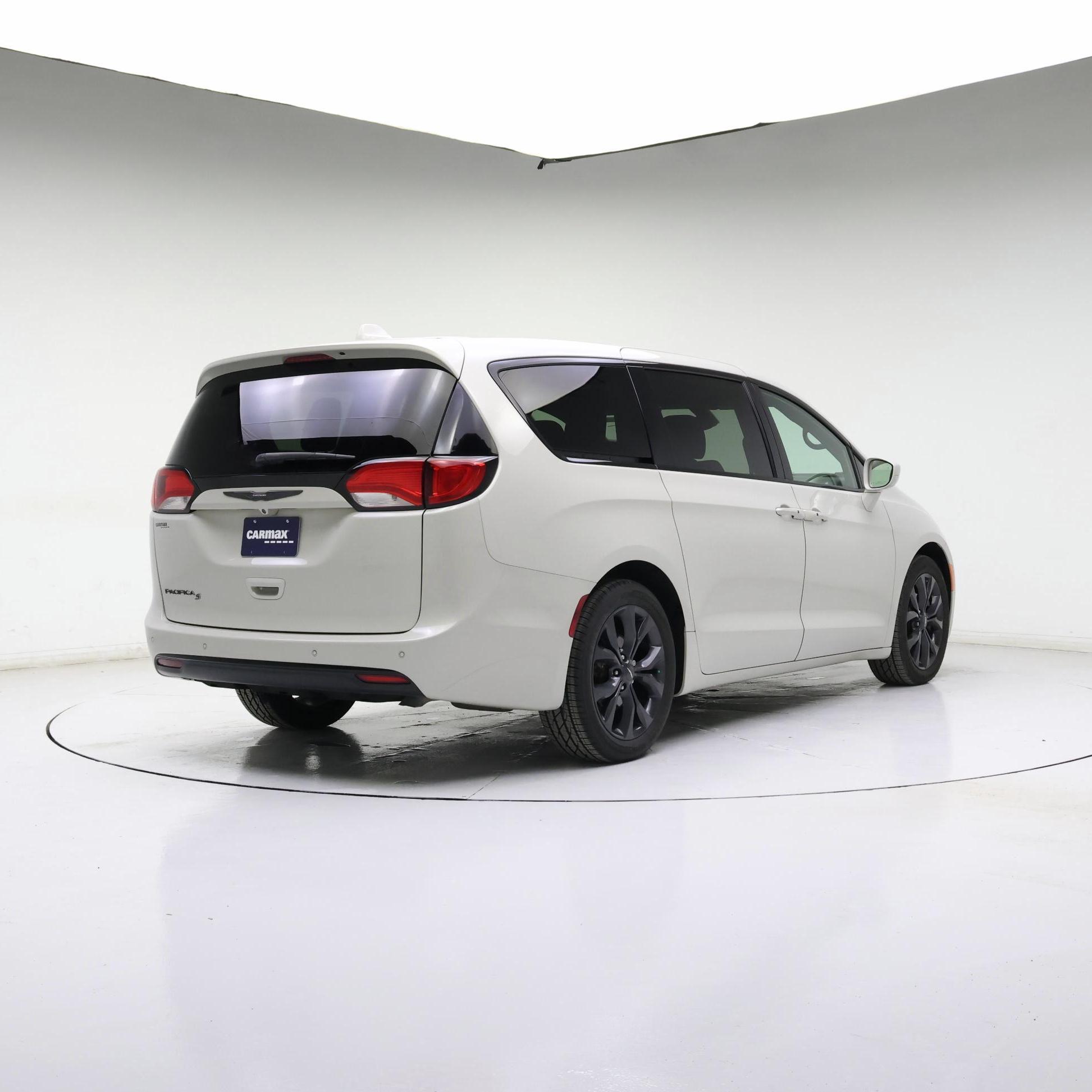 Thumbnail: 2020 Chrysler Pacifica - 8