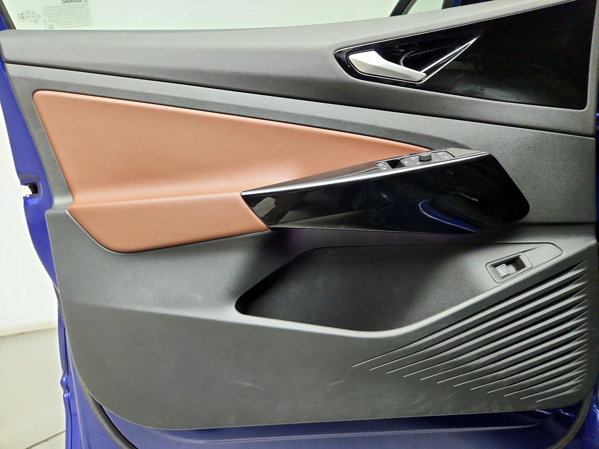 Thumbnail: 2021 Volkswagen ID.4 - 12