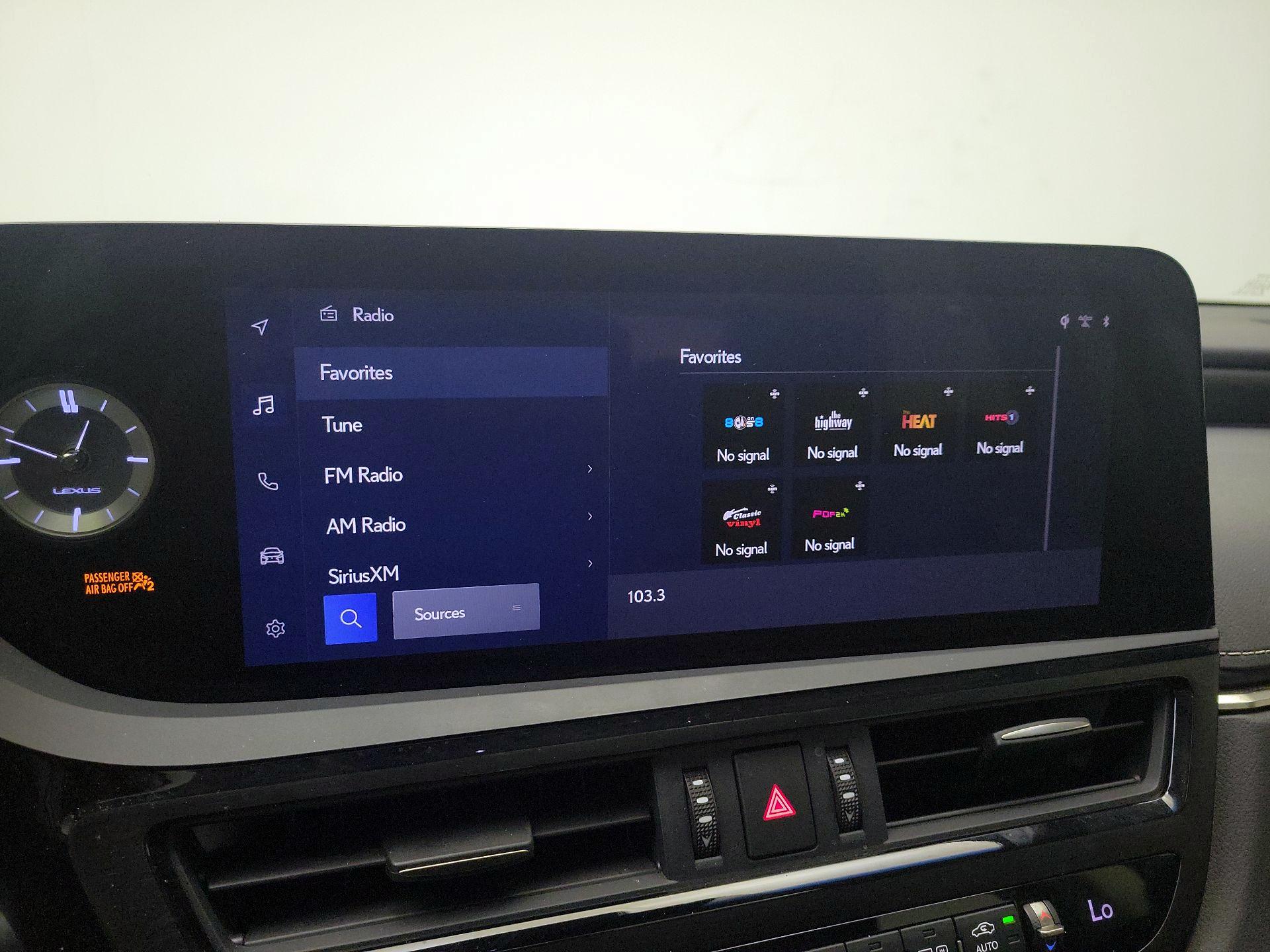 Thumbnail: 2023 Lexus ES - 14