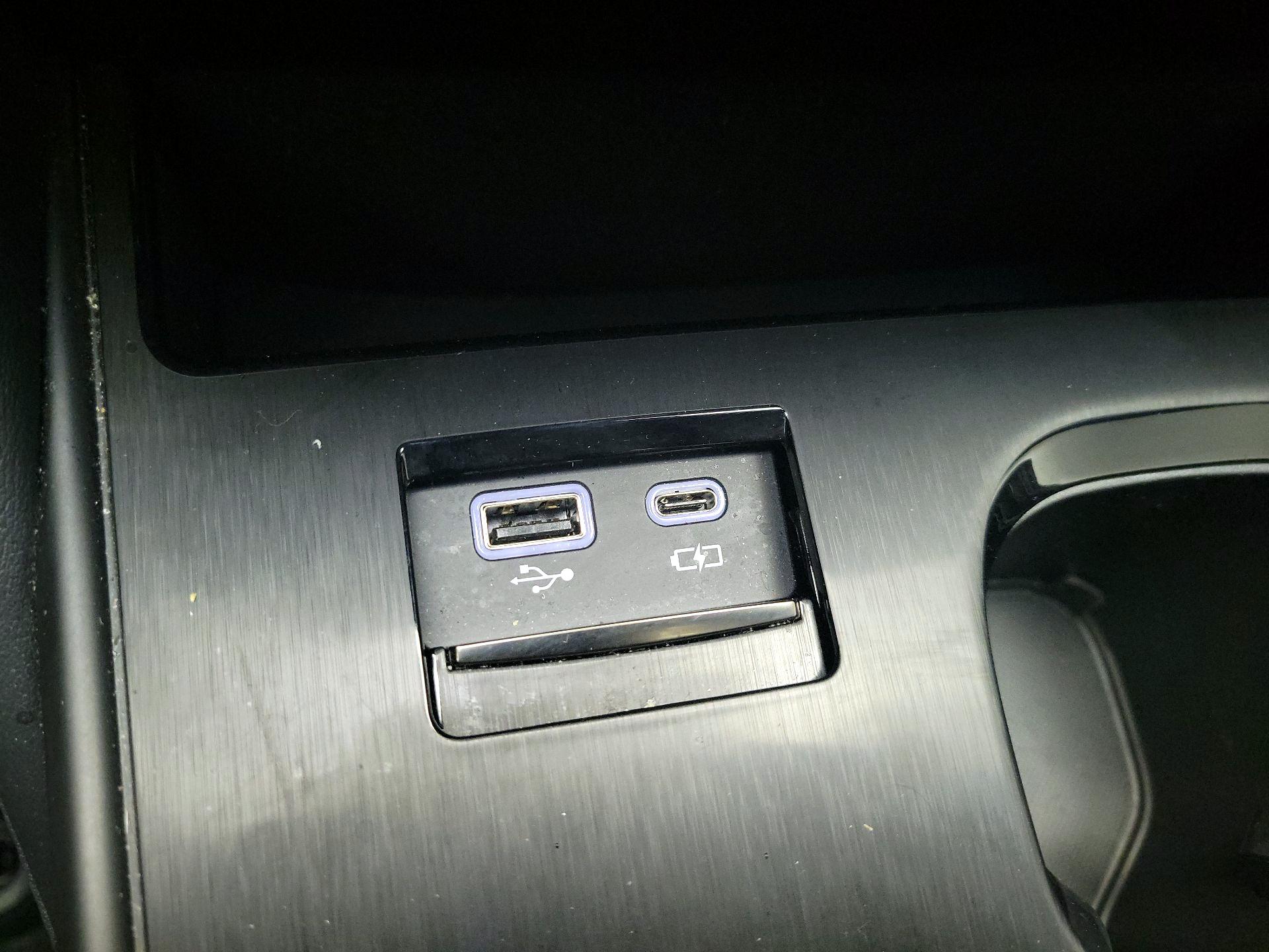 Thumbnail: 2023 Lexus ES - 17