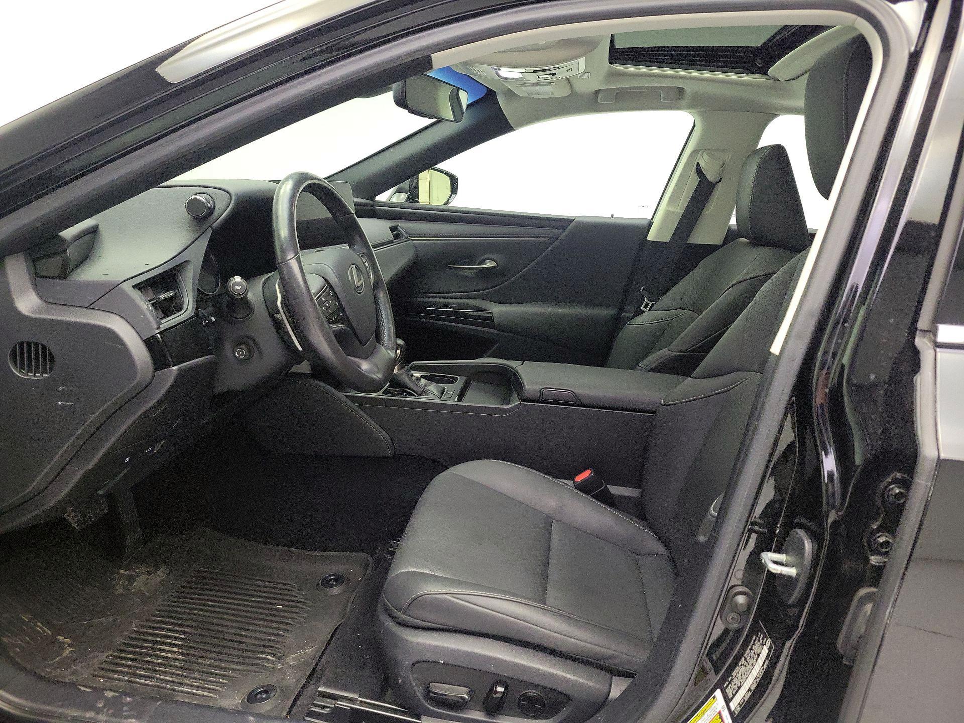 Thumbnail: 2023 Lexus ES - 18