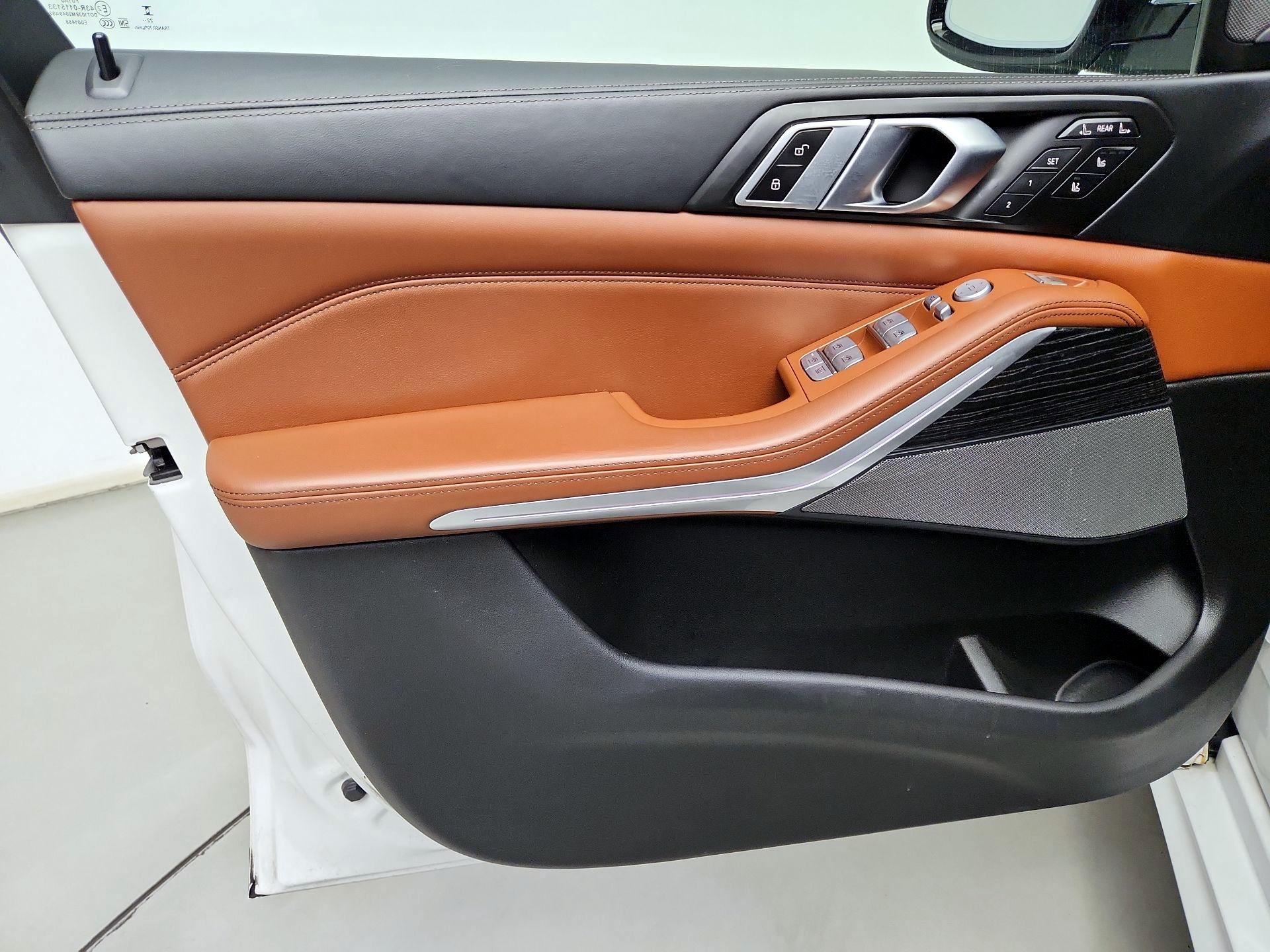 Thumbnail: 2023 BMW X7 - 12