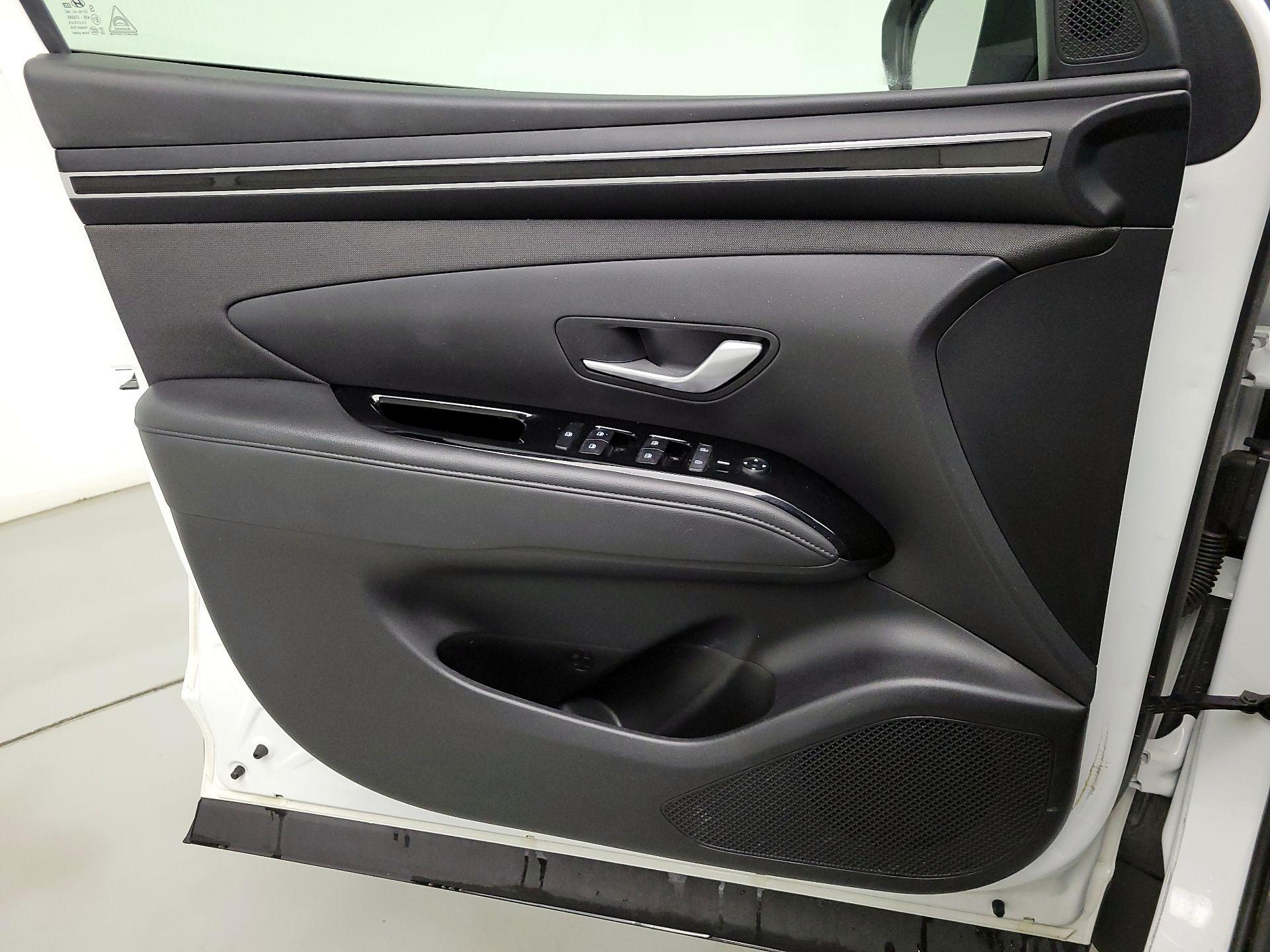 Thumbnail: 2022 Hyundai Tucson - 12