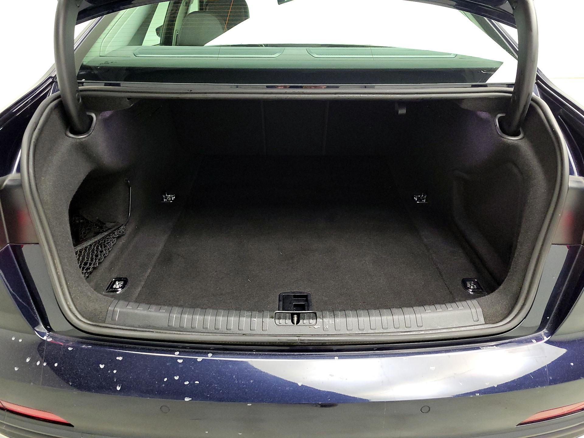 Thumbnail: 2020 Audi A6 - 16