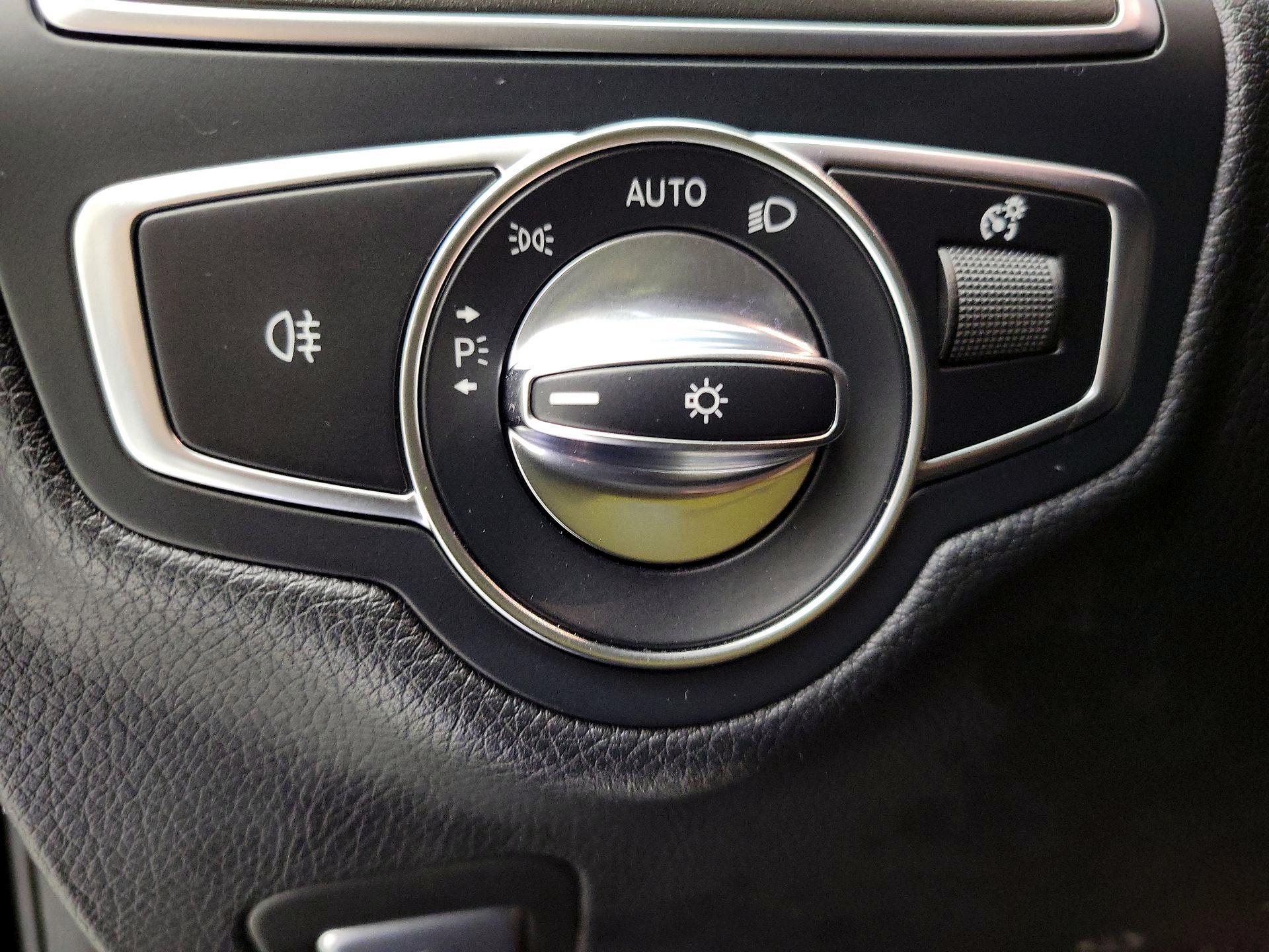 Thumbnail: 2021 Mercedes-Benz C-Class - 13