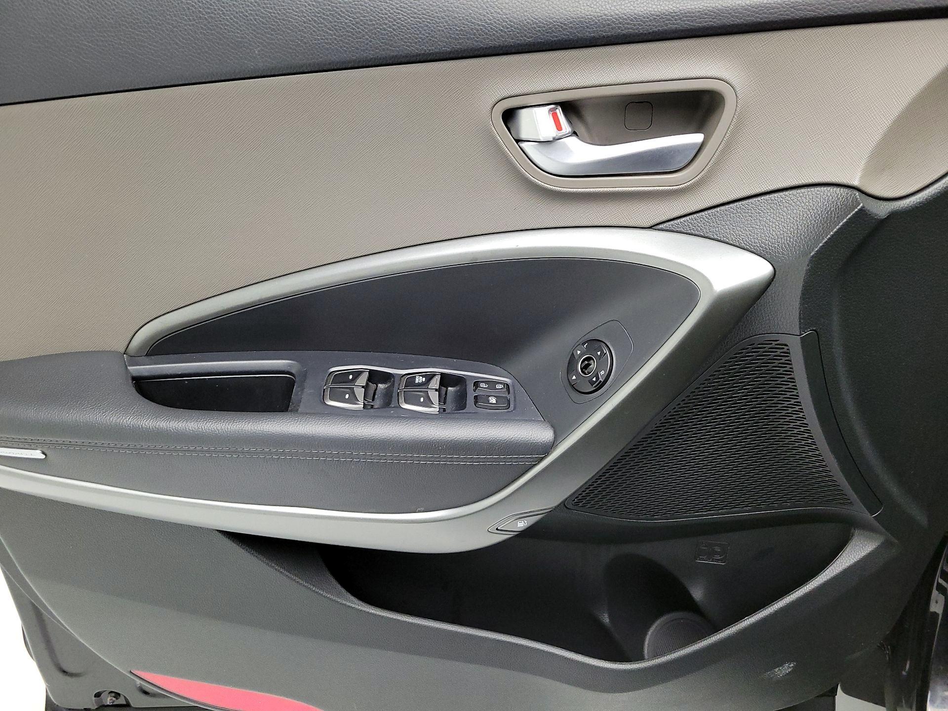 Thumbnail: 2018 Hyundai Santa Fe - 12