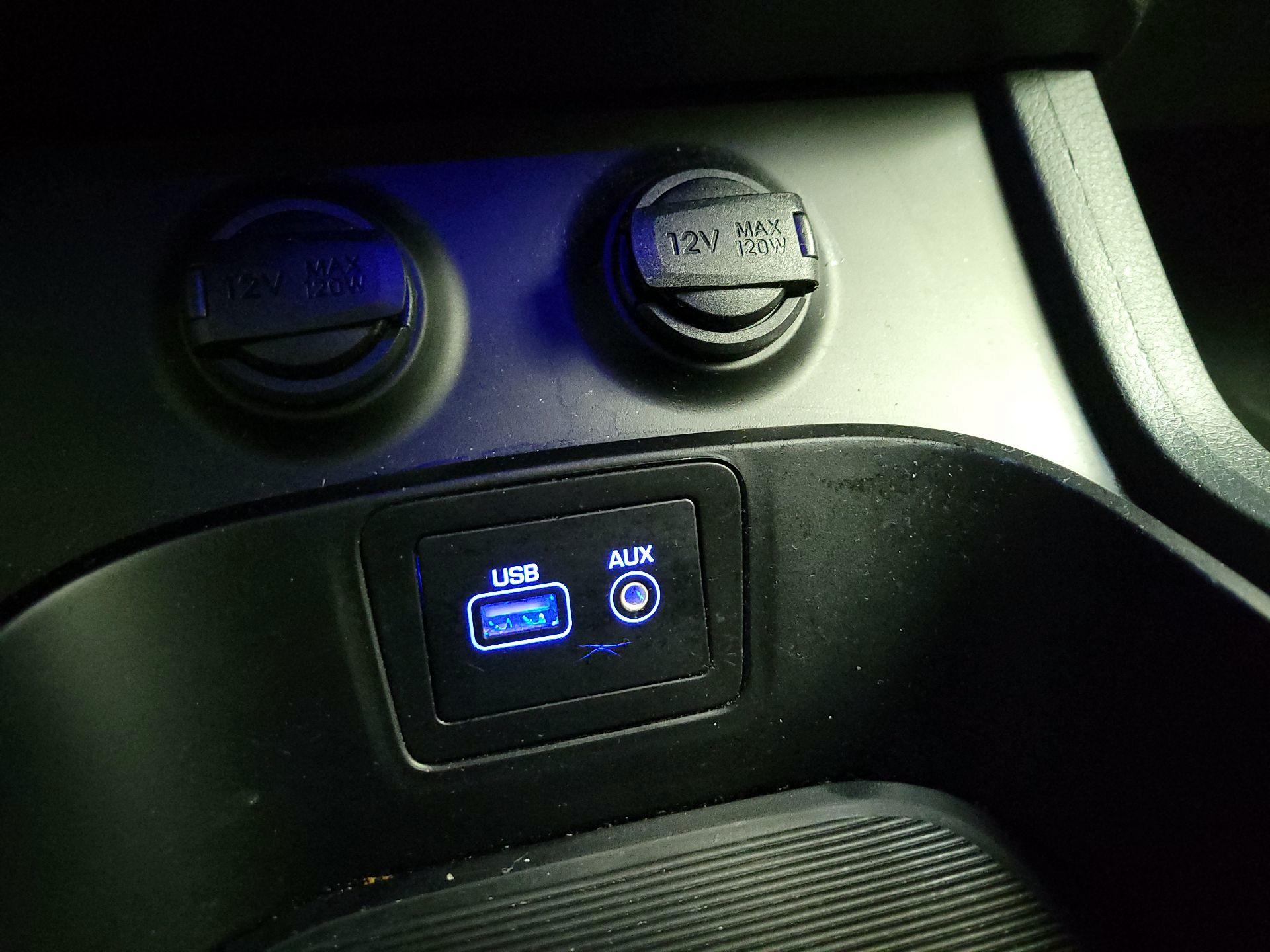 Thumbnail: 2018 Hyundai Santa Fe - 18