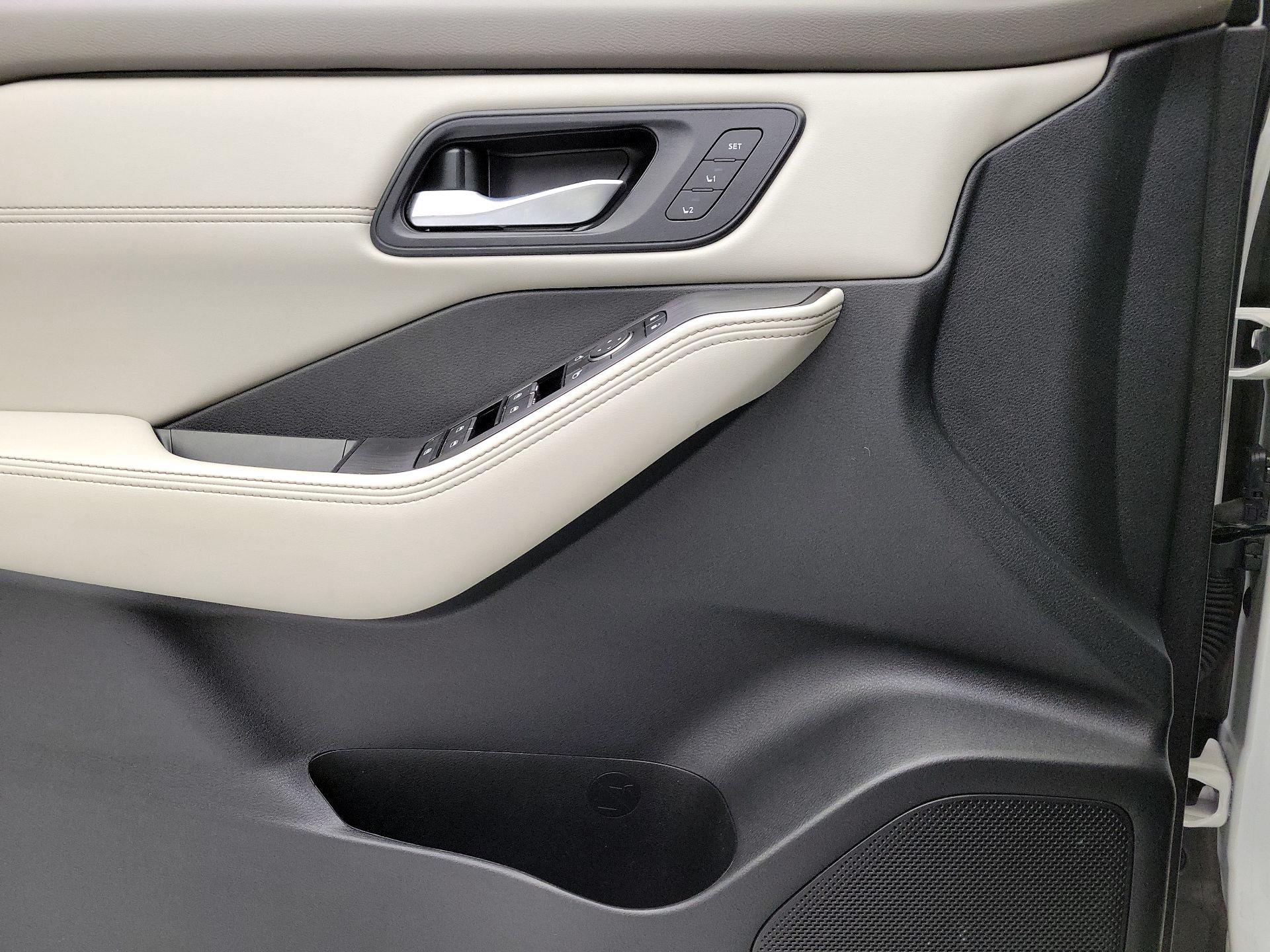 Thumbnail: 2023 Nissan Rogue - 12