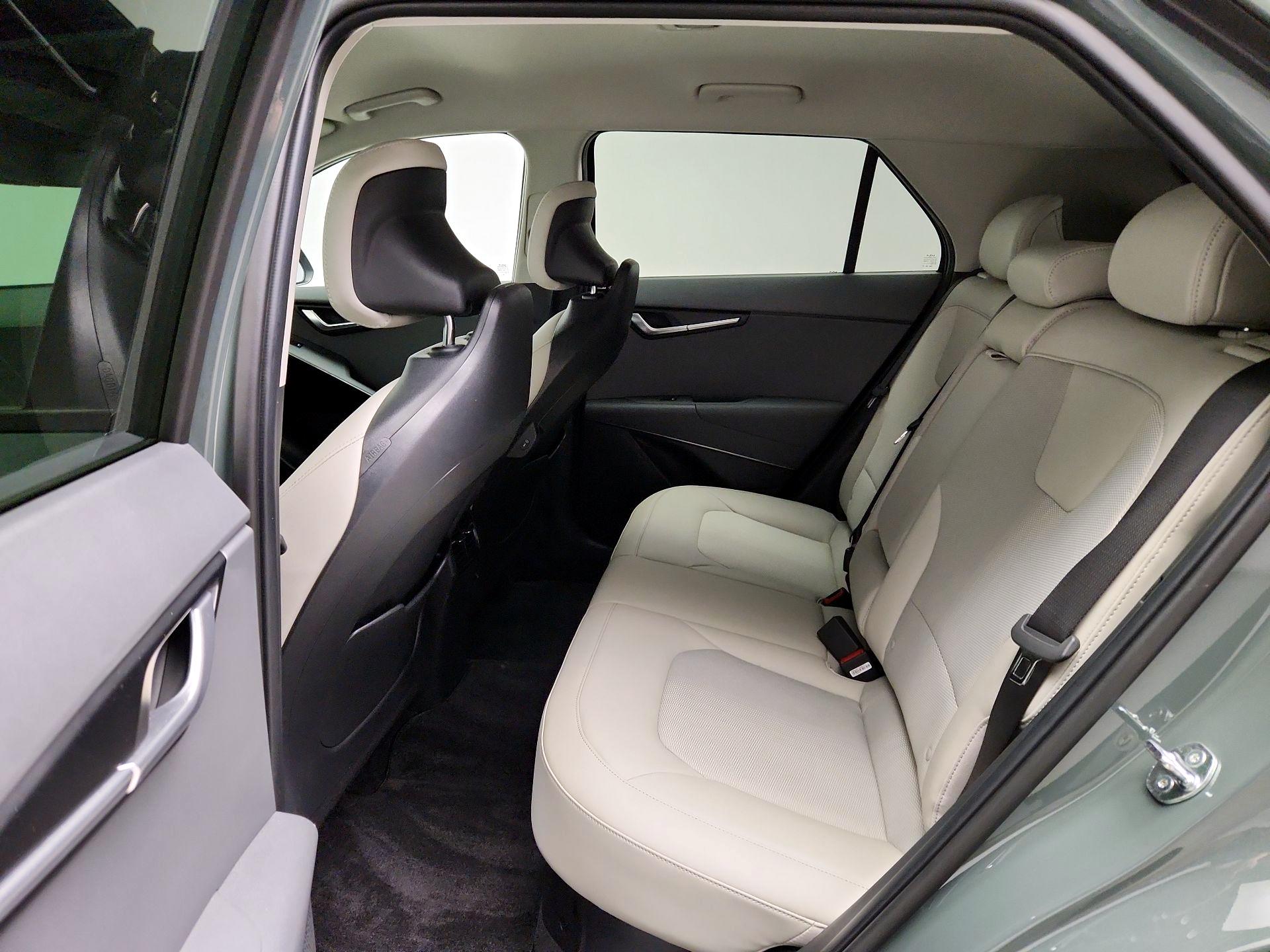 Thumbnail: 2024 Kia Niro - 20