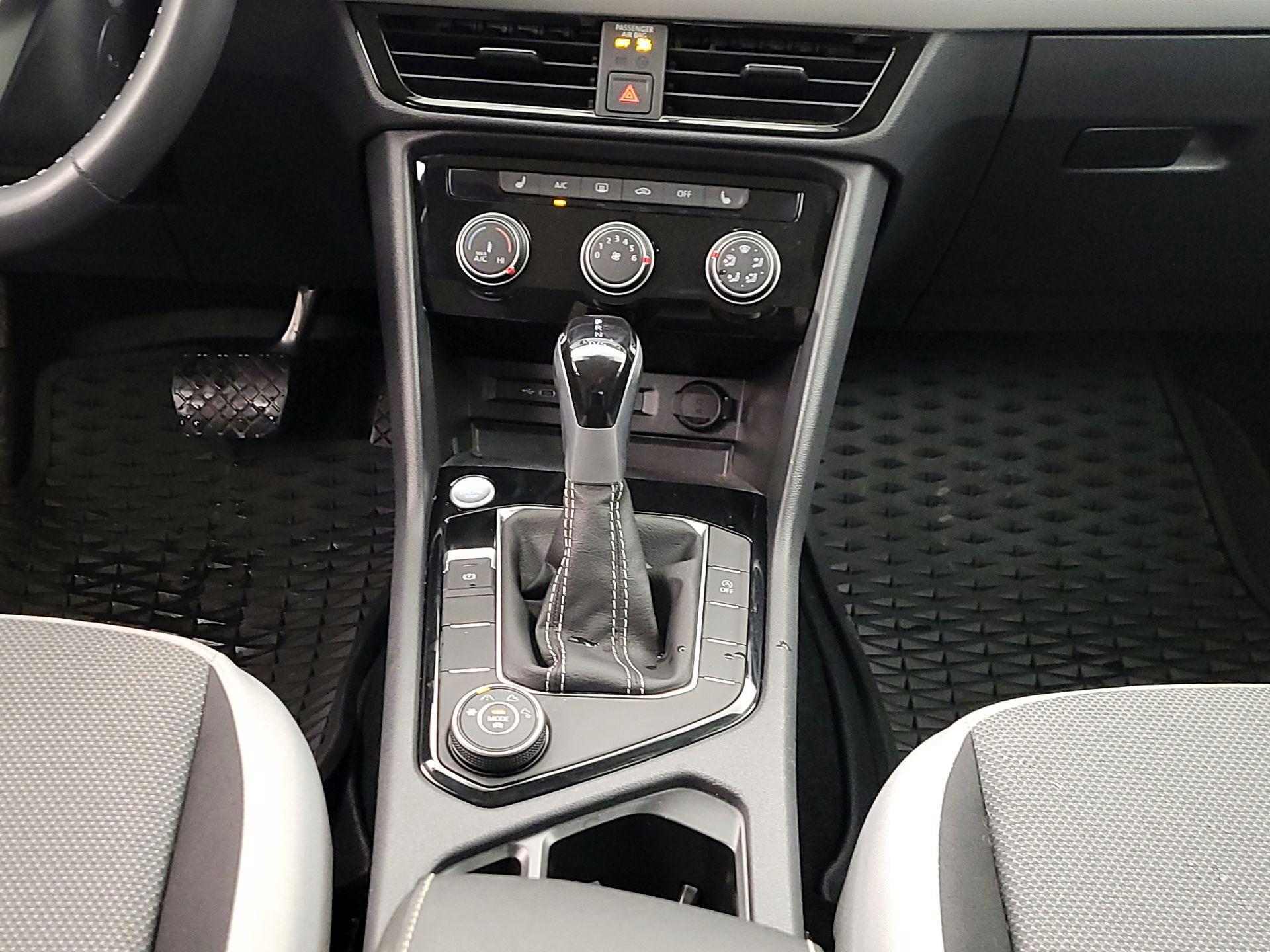 Thumbnail: 2024 Volkswagen Taos - 17