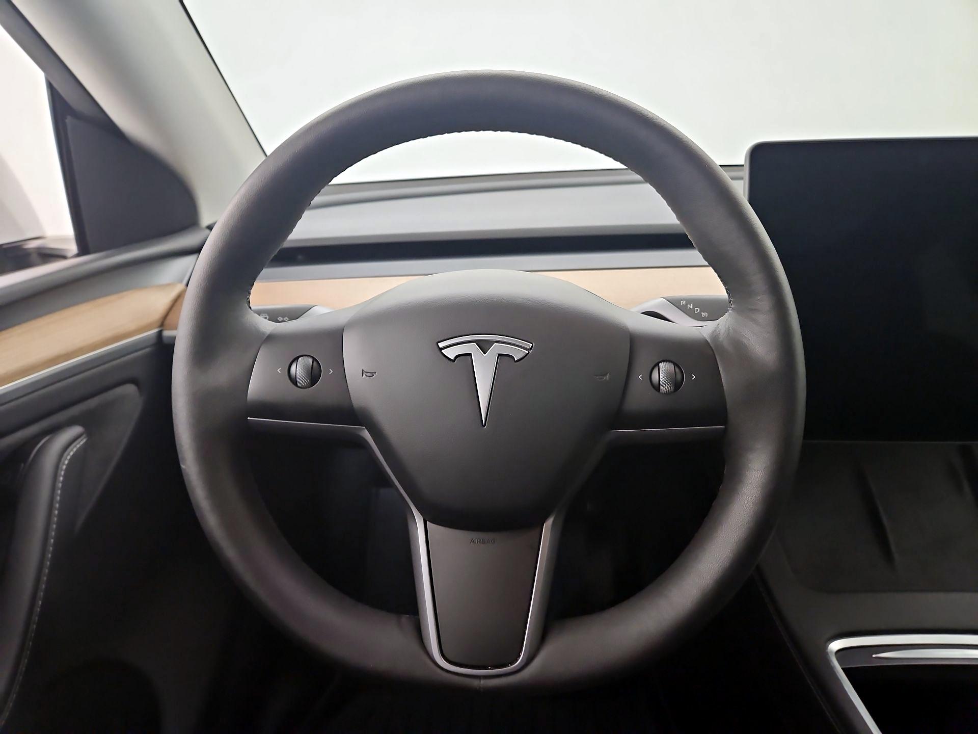 Thumbnail: 2024 Tesla Model Y - 10