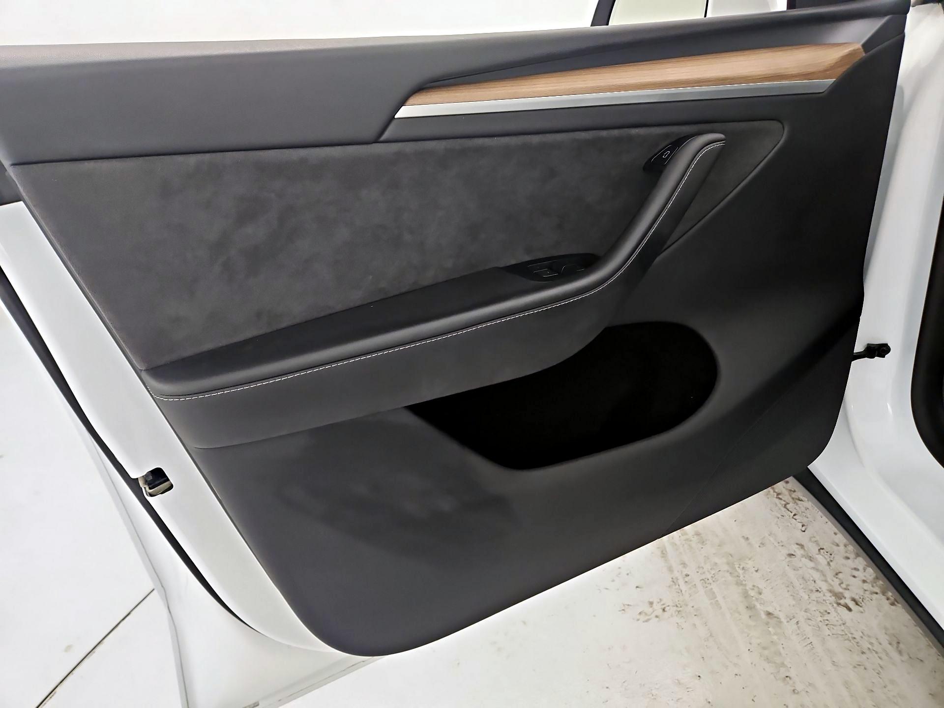 Thumbnail: 2024 Tesla Model Y - 12