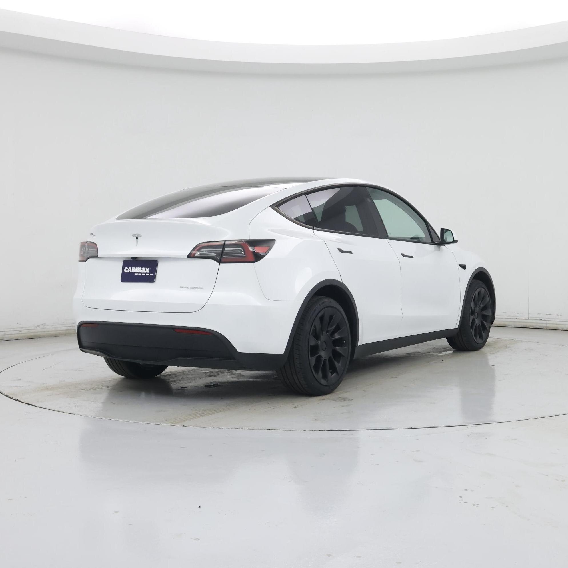 Thumbnail: 2024 Tesla Model Y - 8