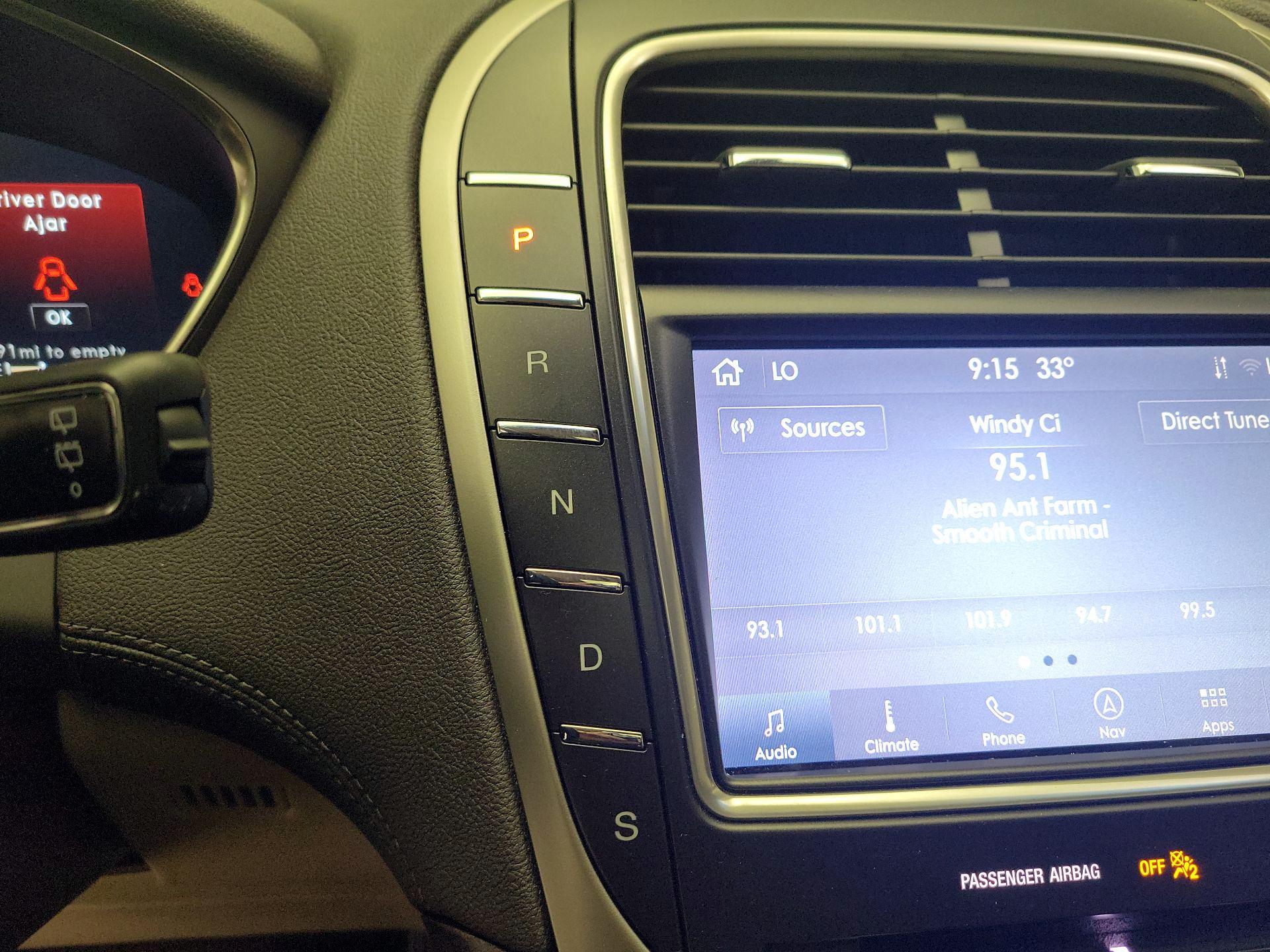 Thumbnail: 2020 Lincoln Nautilus - 18