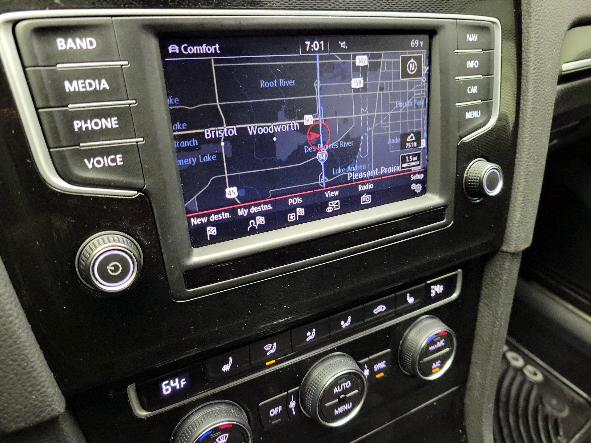 Thumbnail: 2017 Volkswagen Golf - 14