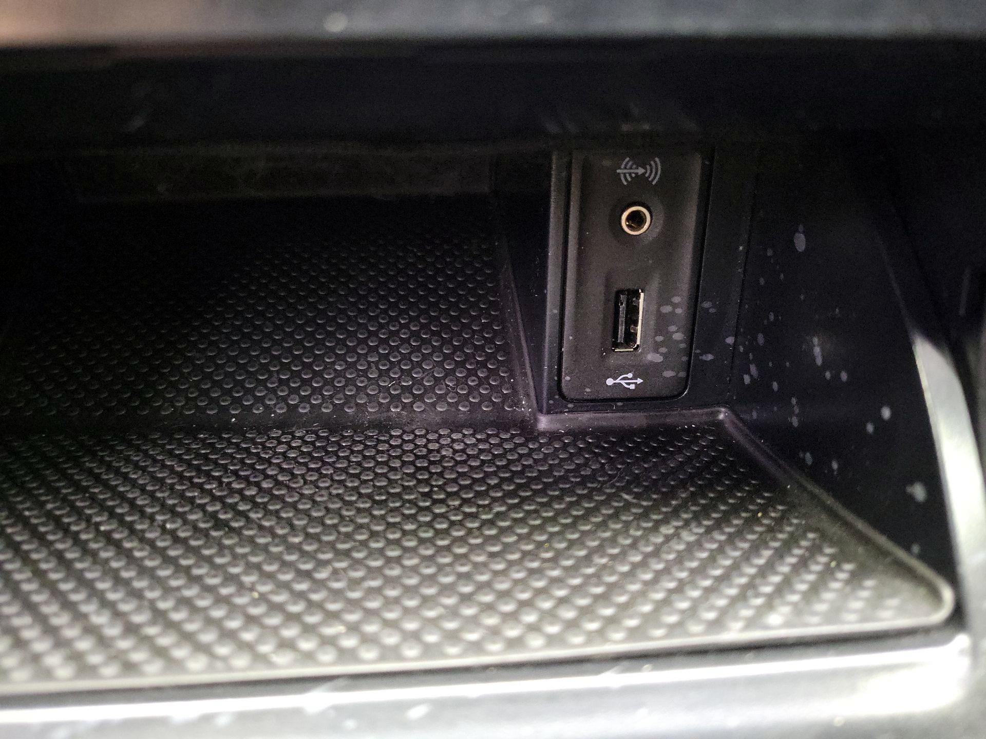 Thumbnail: 2017 Volkswagen Golf - 19