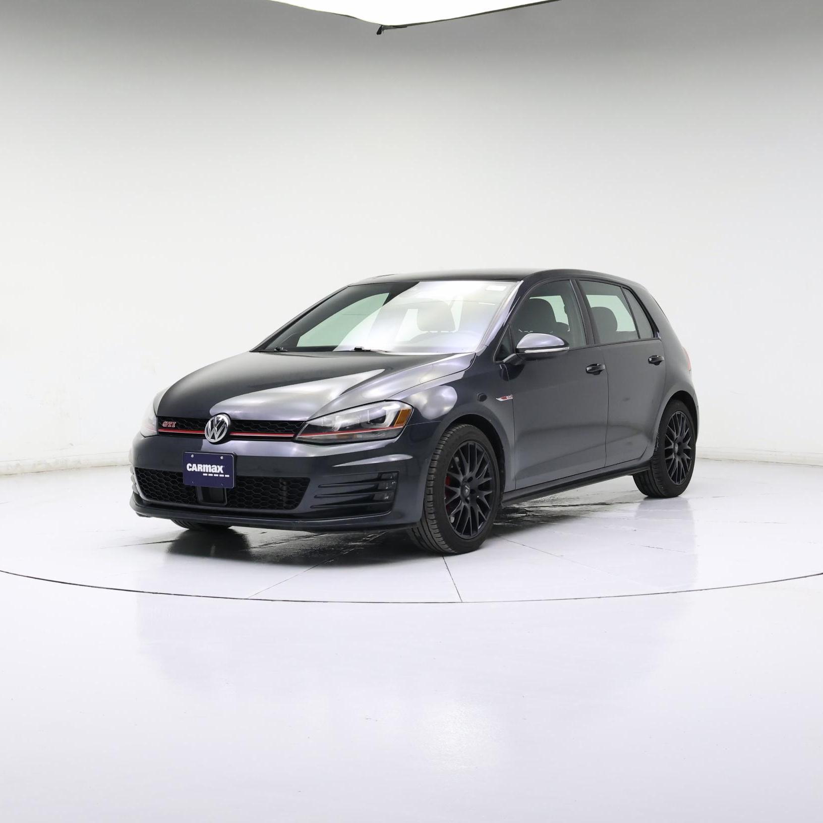 Thumbnail: 2017 Volkswagen Golf - 4