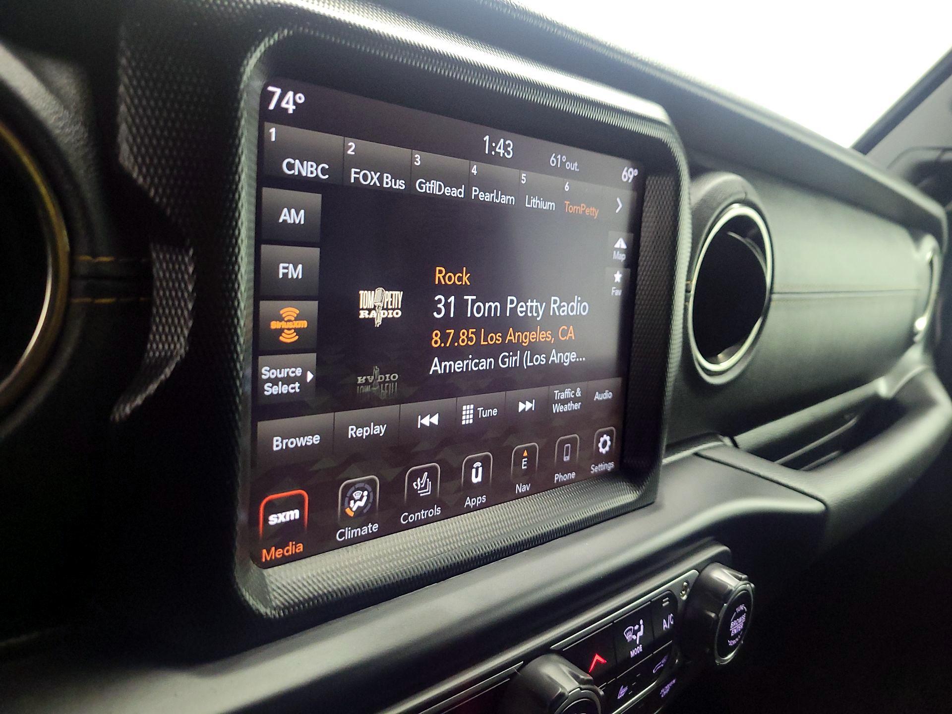 Thumbnail: 2022 Jeep Wrangler - 13