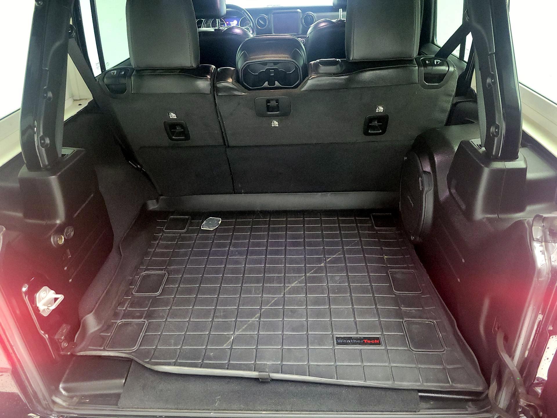 Thumbnail: 2022 Jeep Wrangler - 16