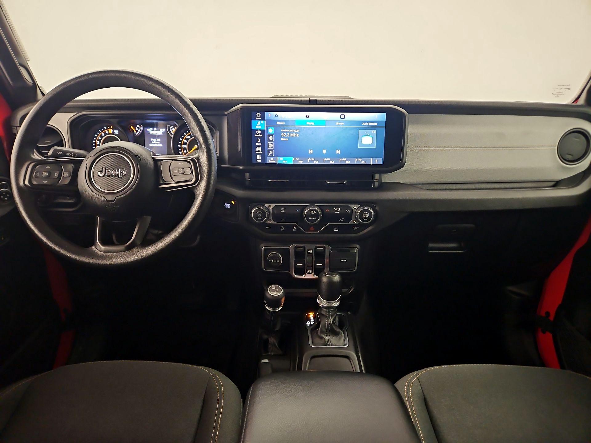 Thumbnail: 2025 Jeep Gladiator - 9