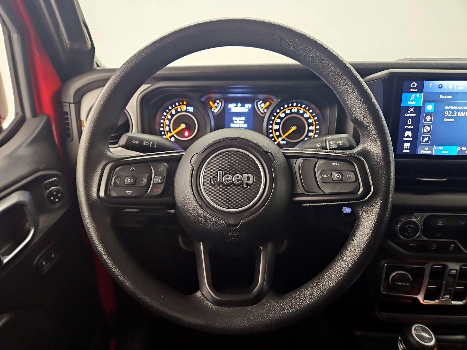 Thumbnail: 2025 Jeep Gladiator - 10