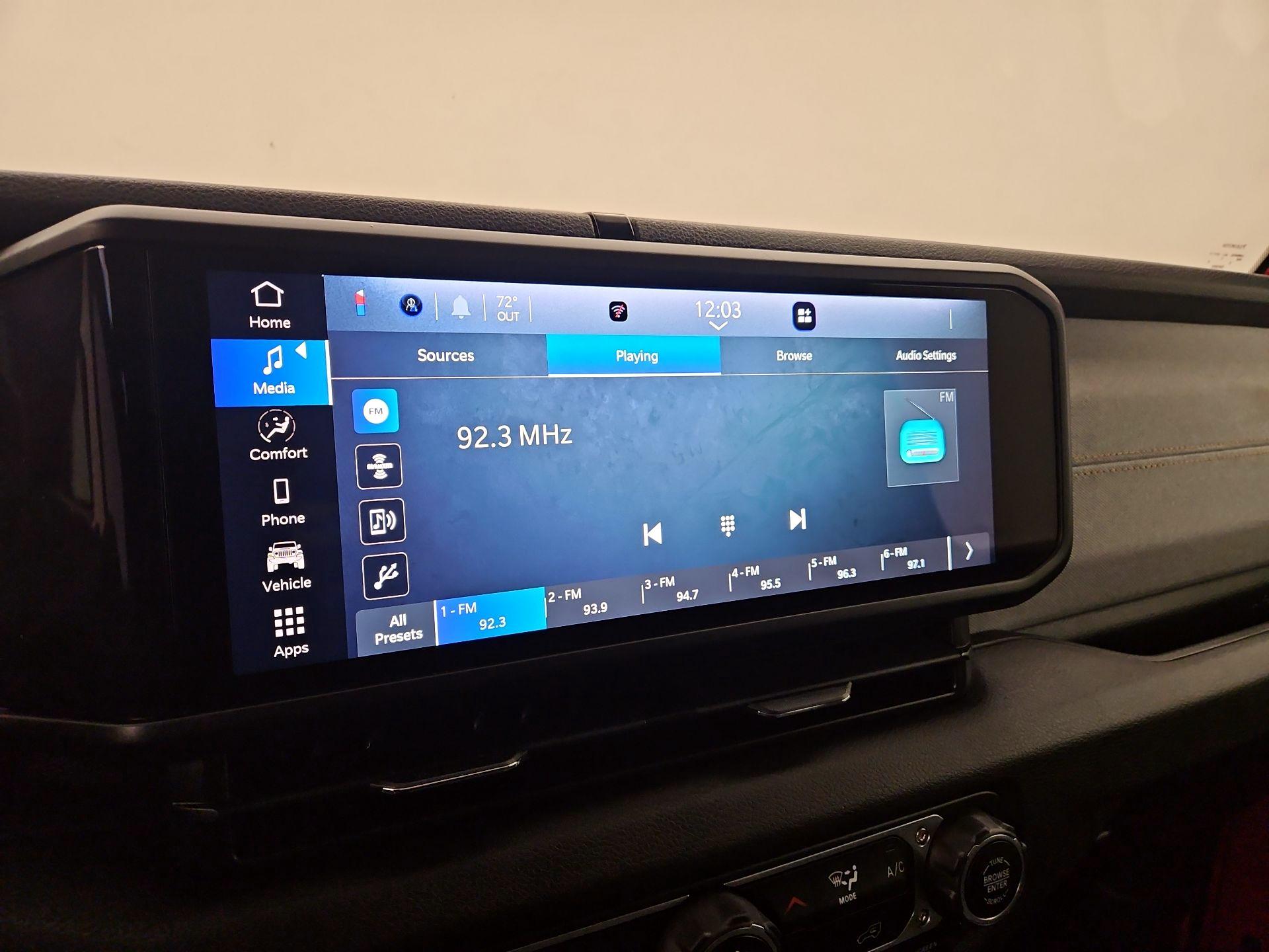 Thumbnail: 2025 Jeep Gladiator - 15