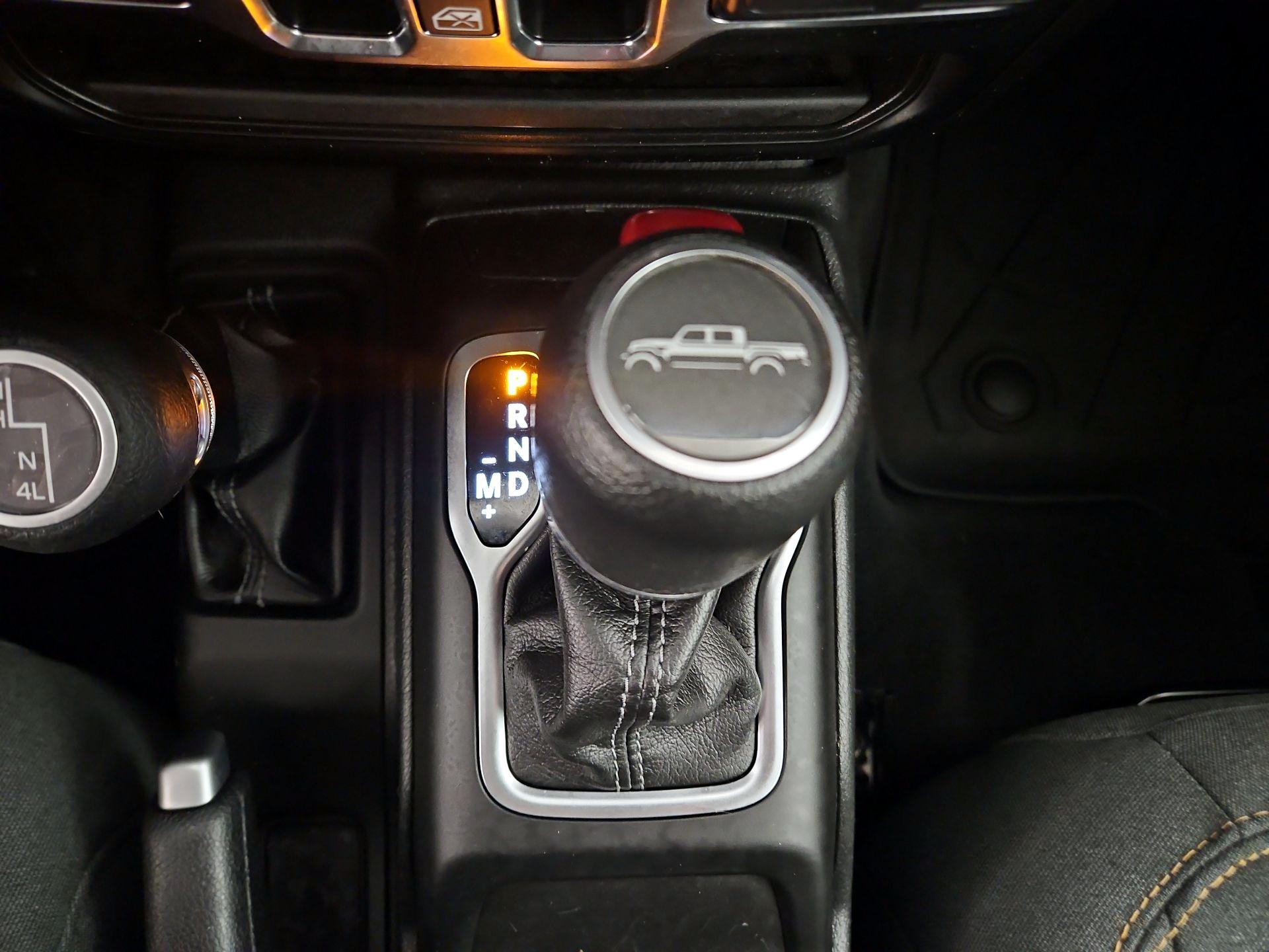 Thumbnail: 2025 Jeep Gladiator - 17