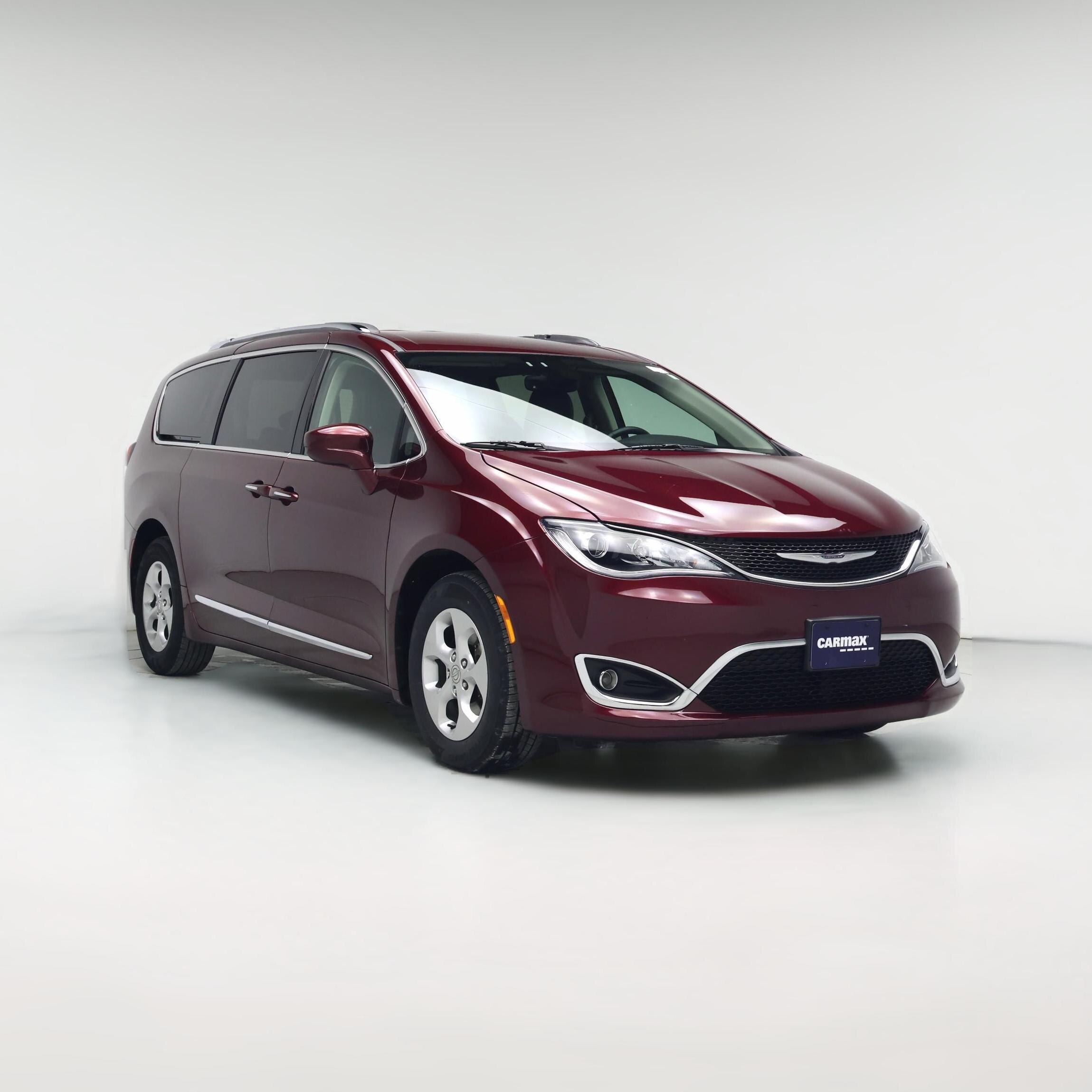 Thumbnail: 2017 Chrysler Pacifica - 1