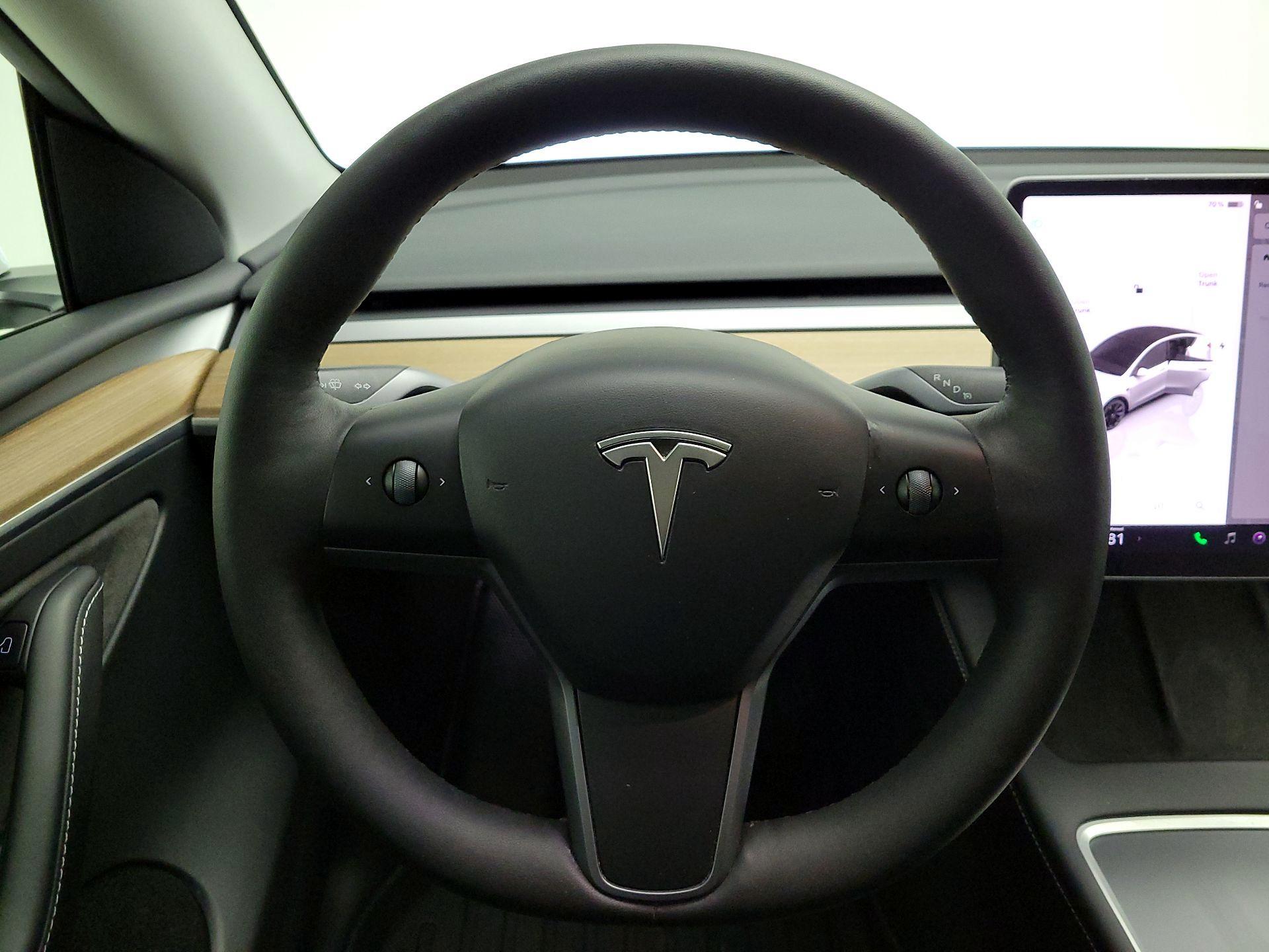 Thumbnail: 2023 Tesla Model Y - 10