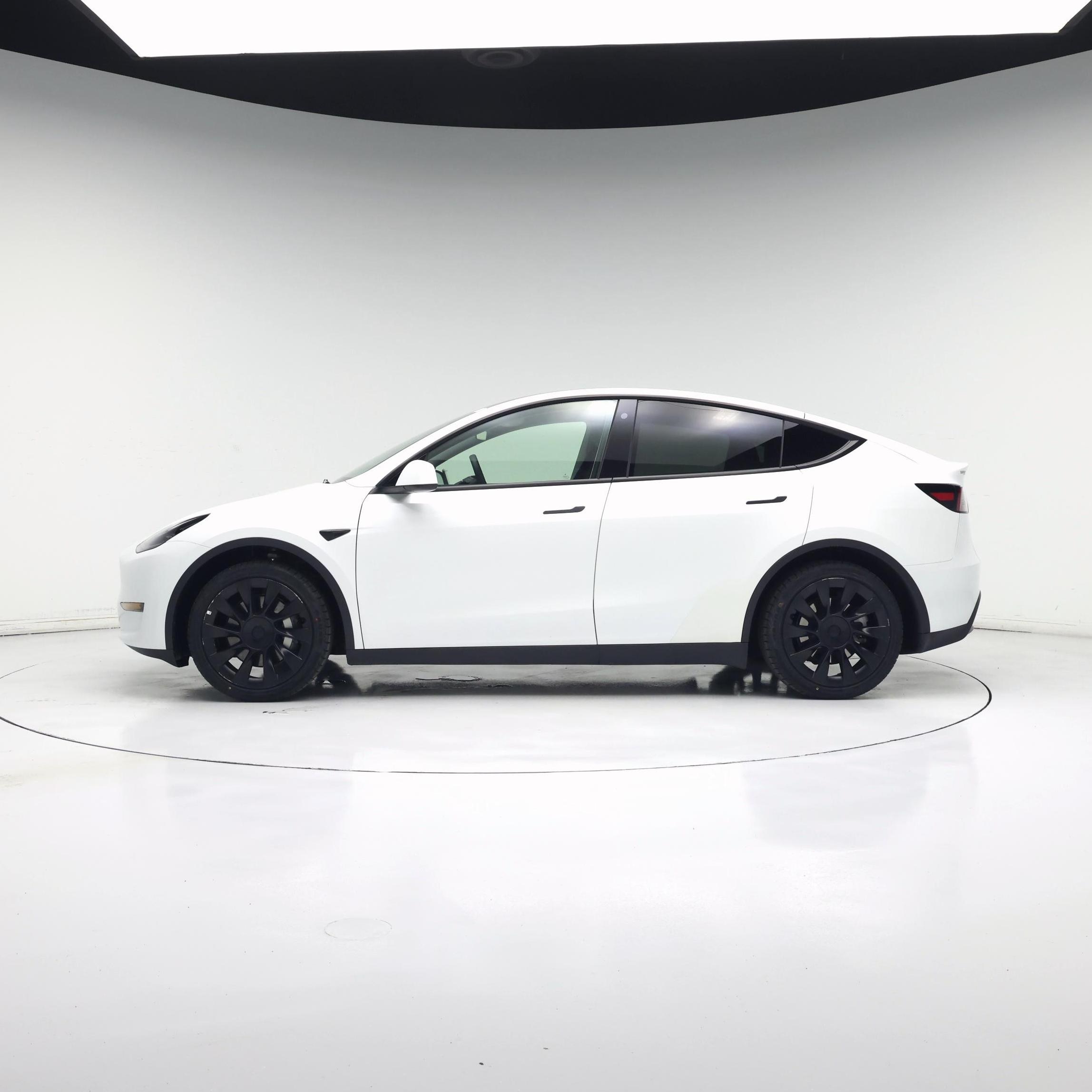 Thumbnail: 2023 Tesla Model Y - 3