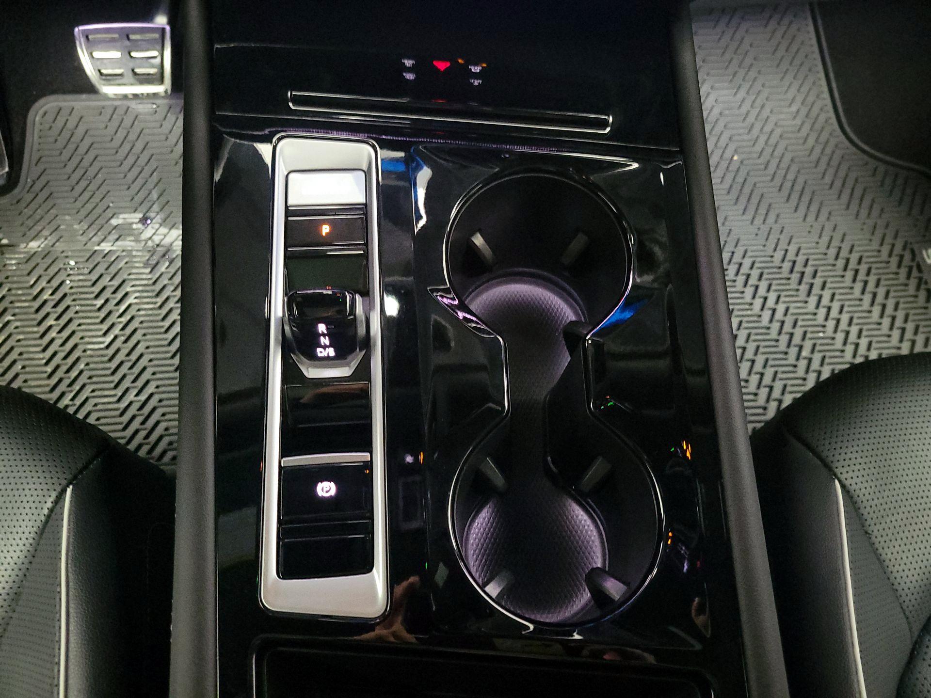 Thumbnail: 2025 Volkswagen Atlas - 18