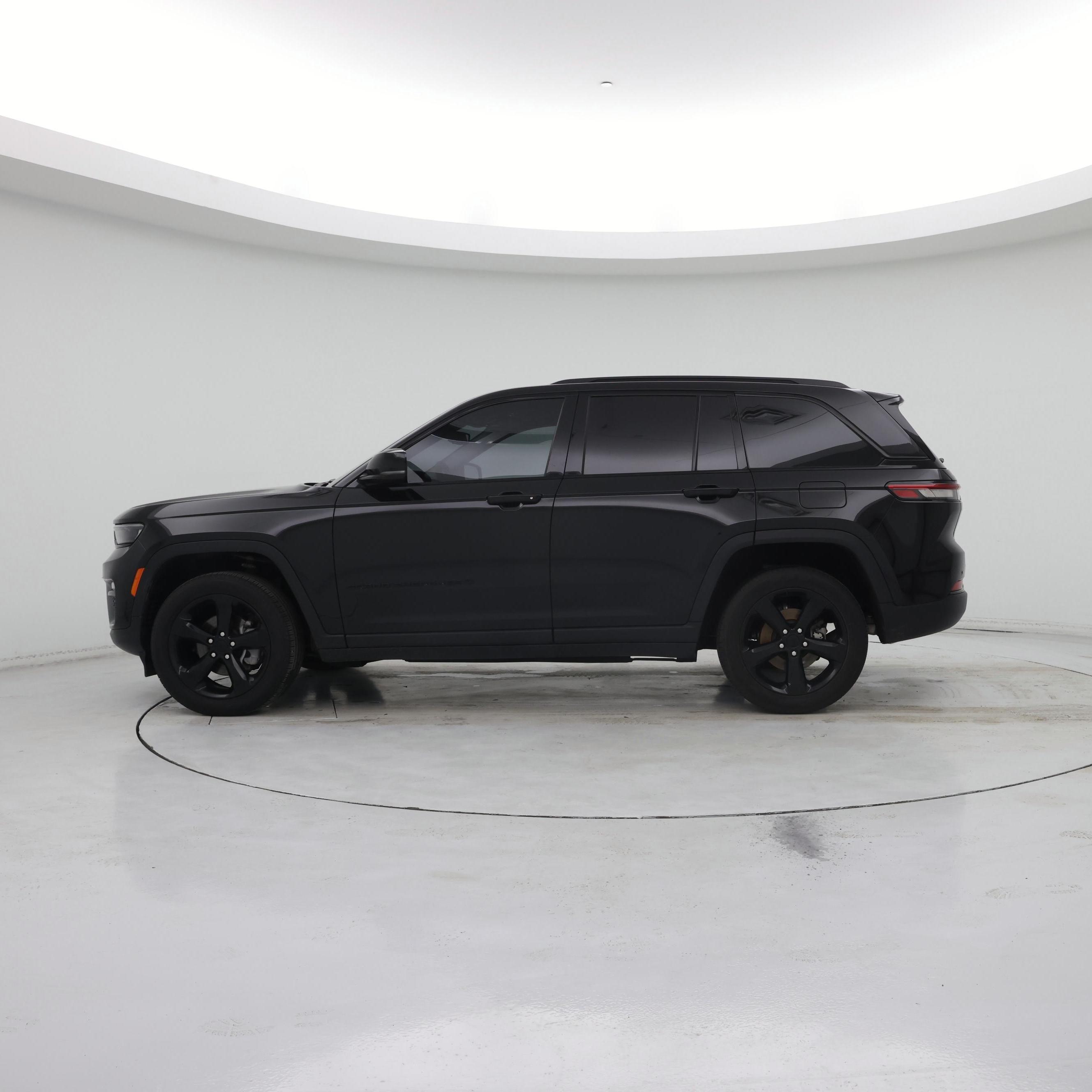 Thumbnail: 2023 Jeep Grand Cherokee - 3