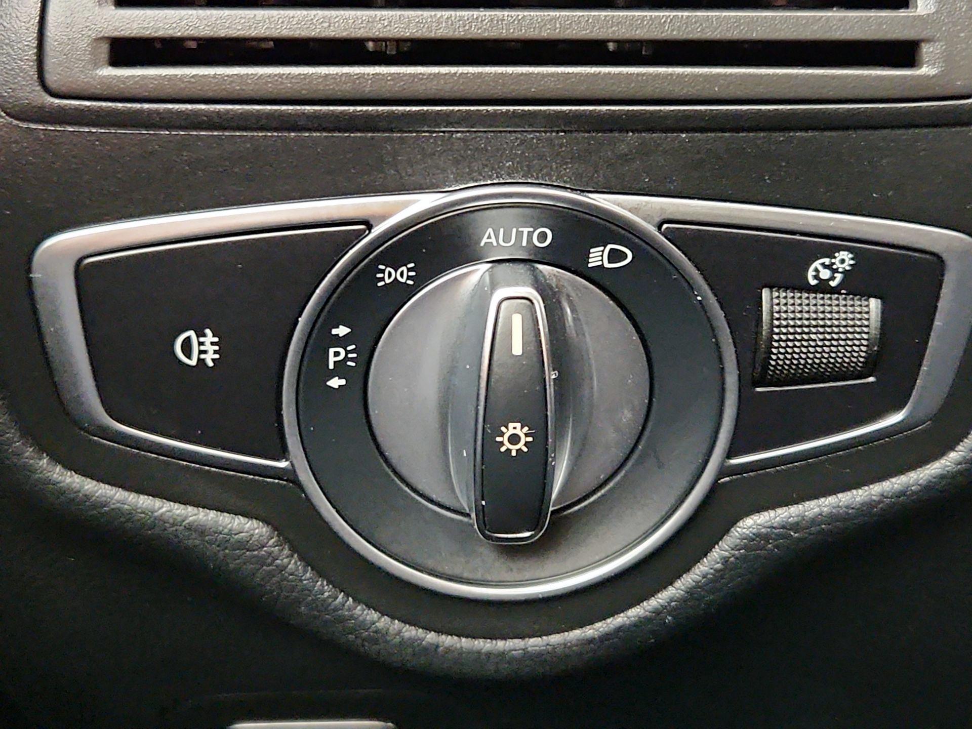 Thumbnail: 2018 Mercedes-Benz GLC - 13