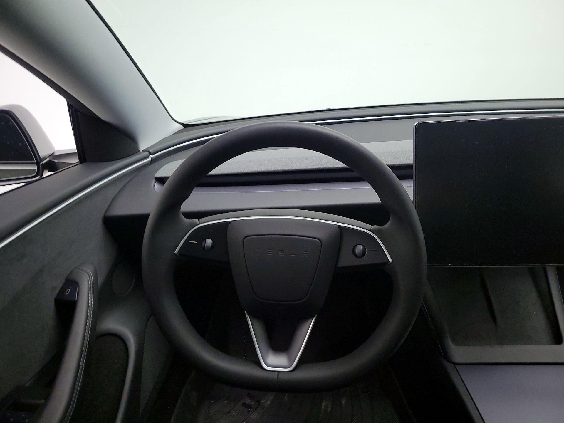 Thumbnail: 2025 Tesla Model 3 - 10