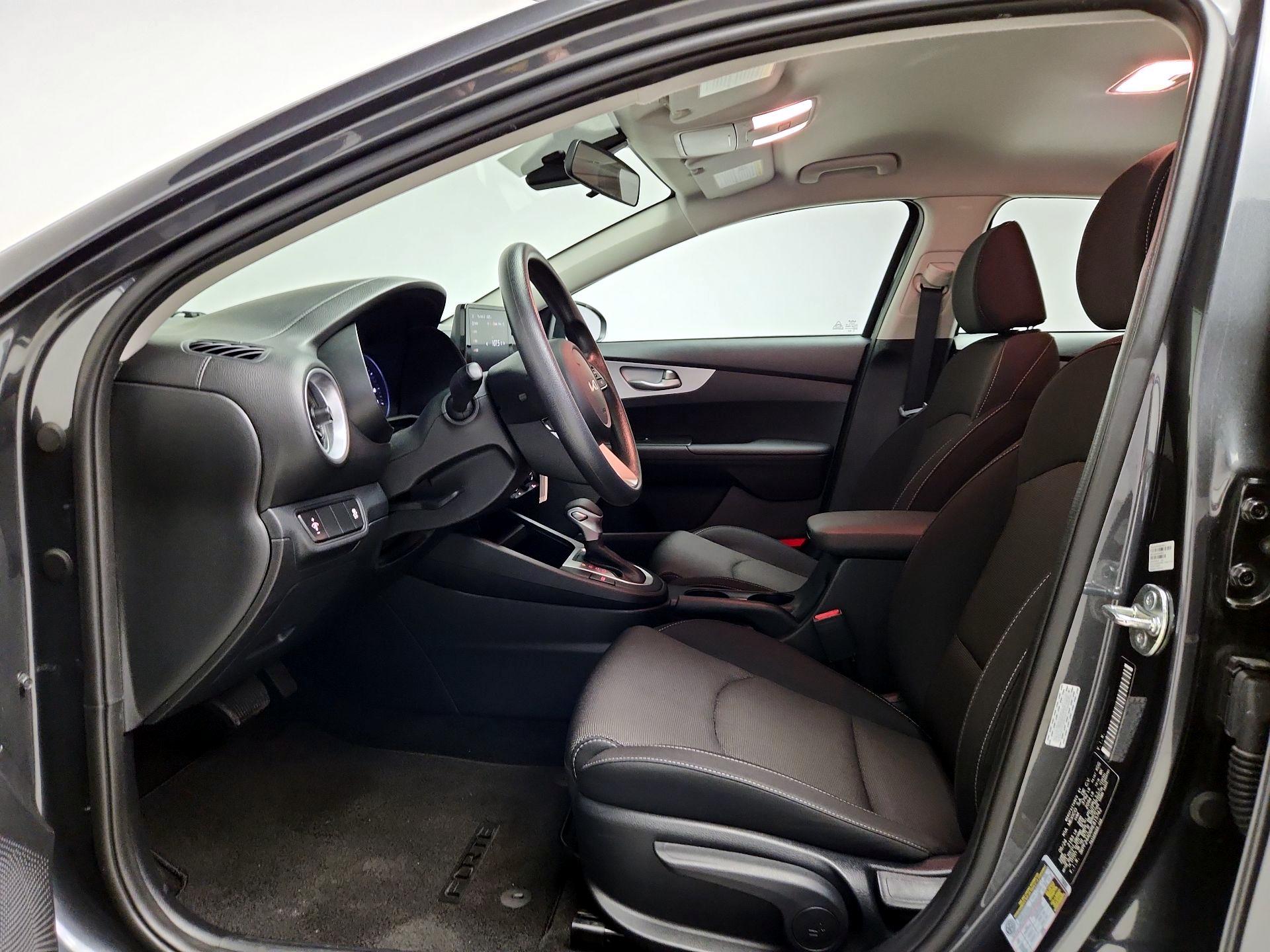 Thumbnail: 2024 Kia Forte - 11