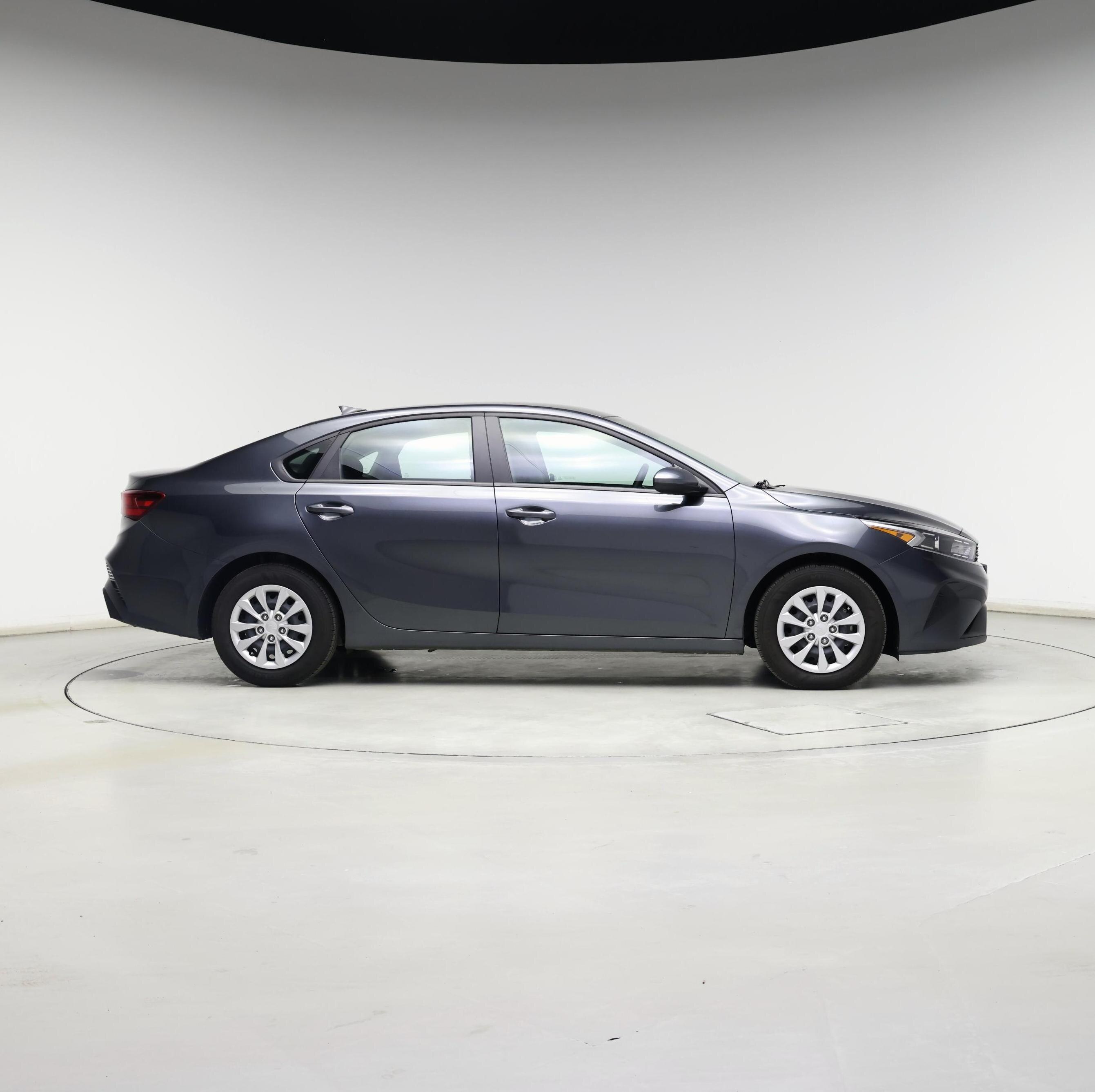 Thumbnail: 2024 Kia Forte - 7