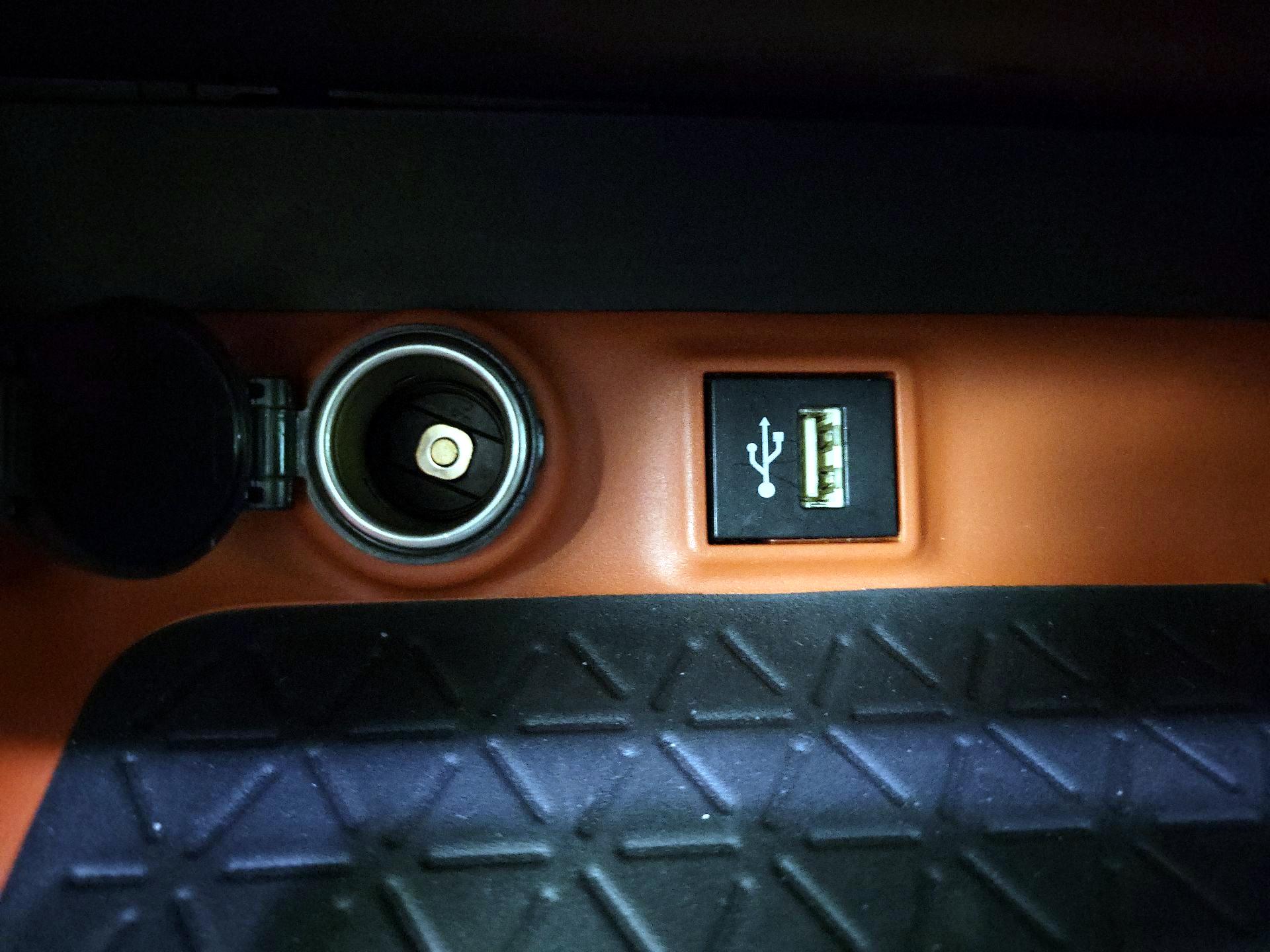 Thumbnail: 2024 Toyota RAV4 - 18