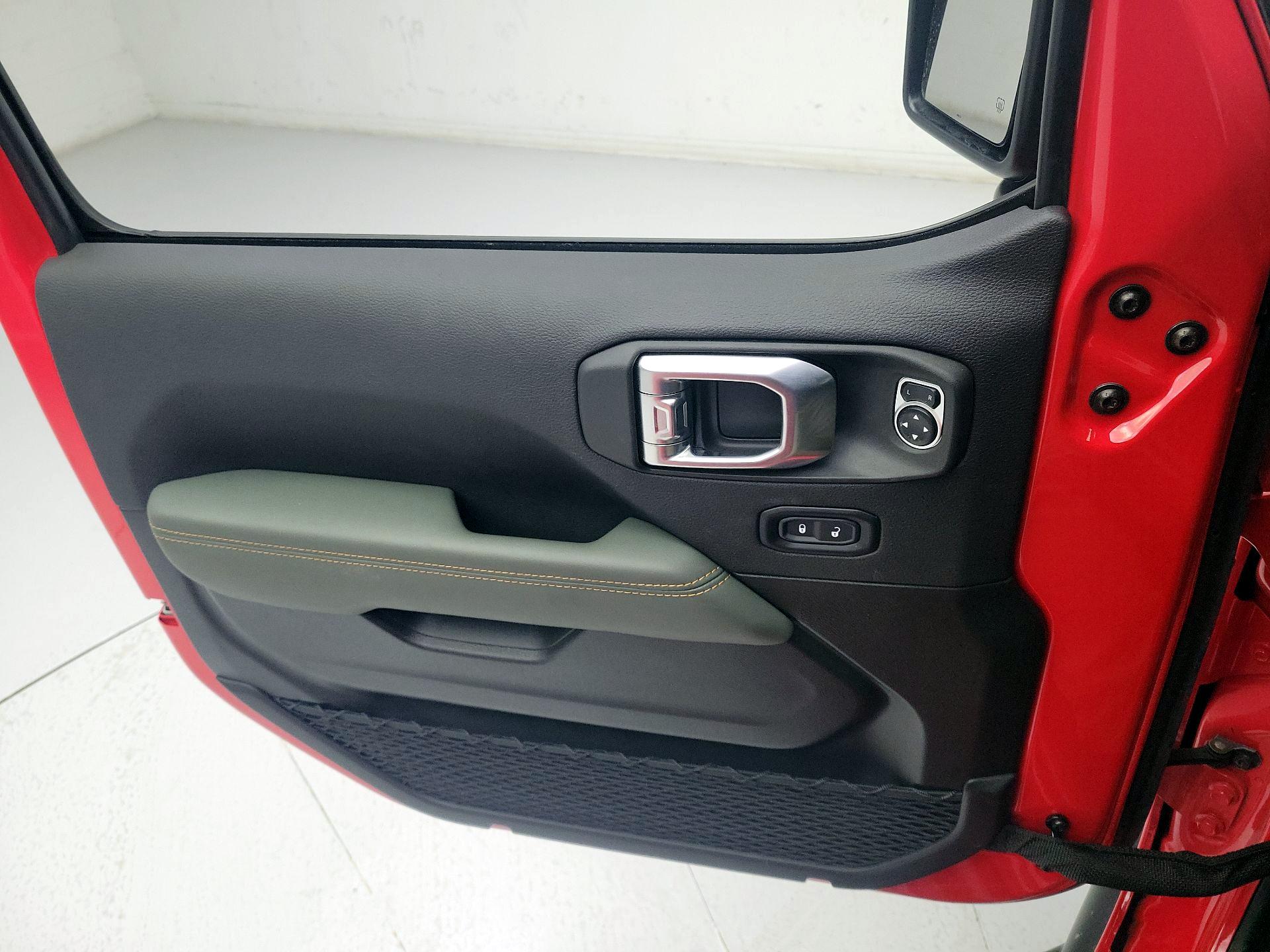 Thumbnail: 2024 Jeep Gladiator - 12