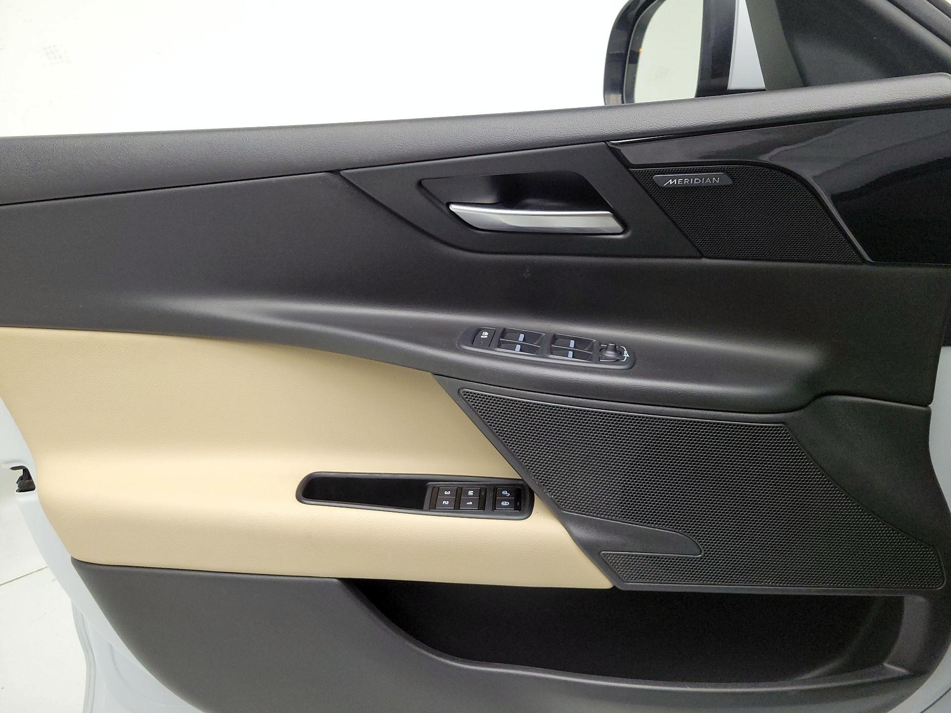 Thumbnail: 2017 Jaguar XE - 12