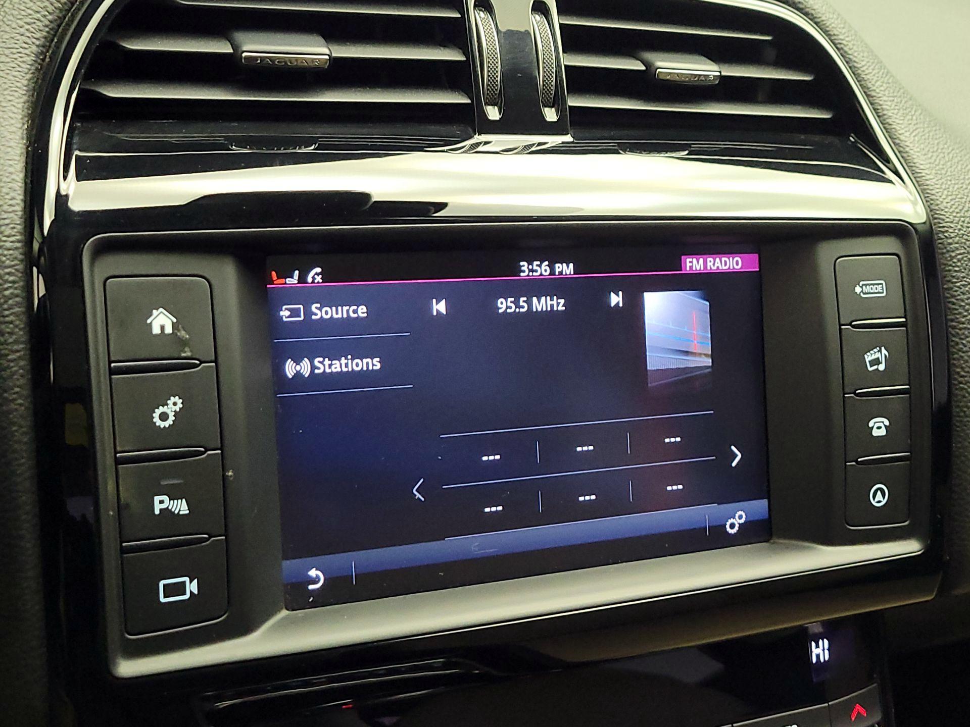 Thumbnail: 2017 Jaguar XE - 14