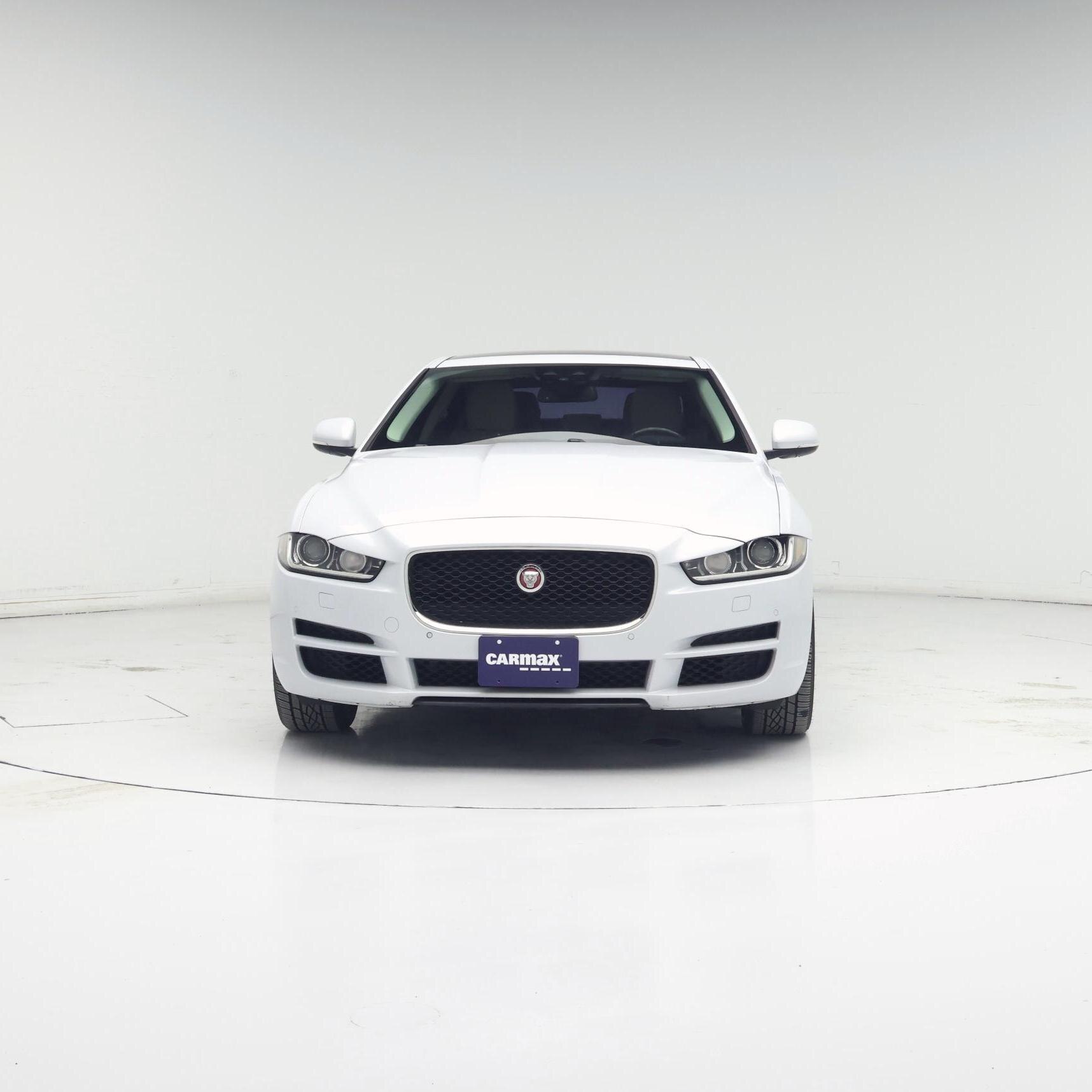 Thumbnail: 2017 Jaguar XE - 5